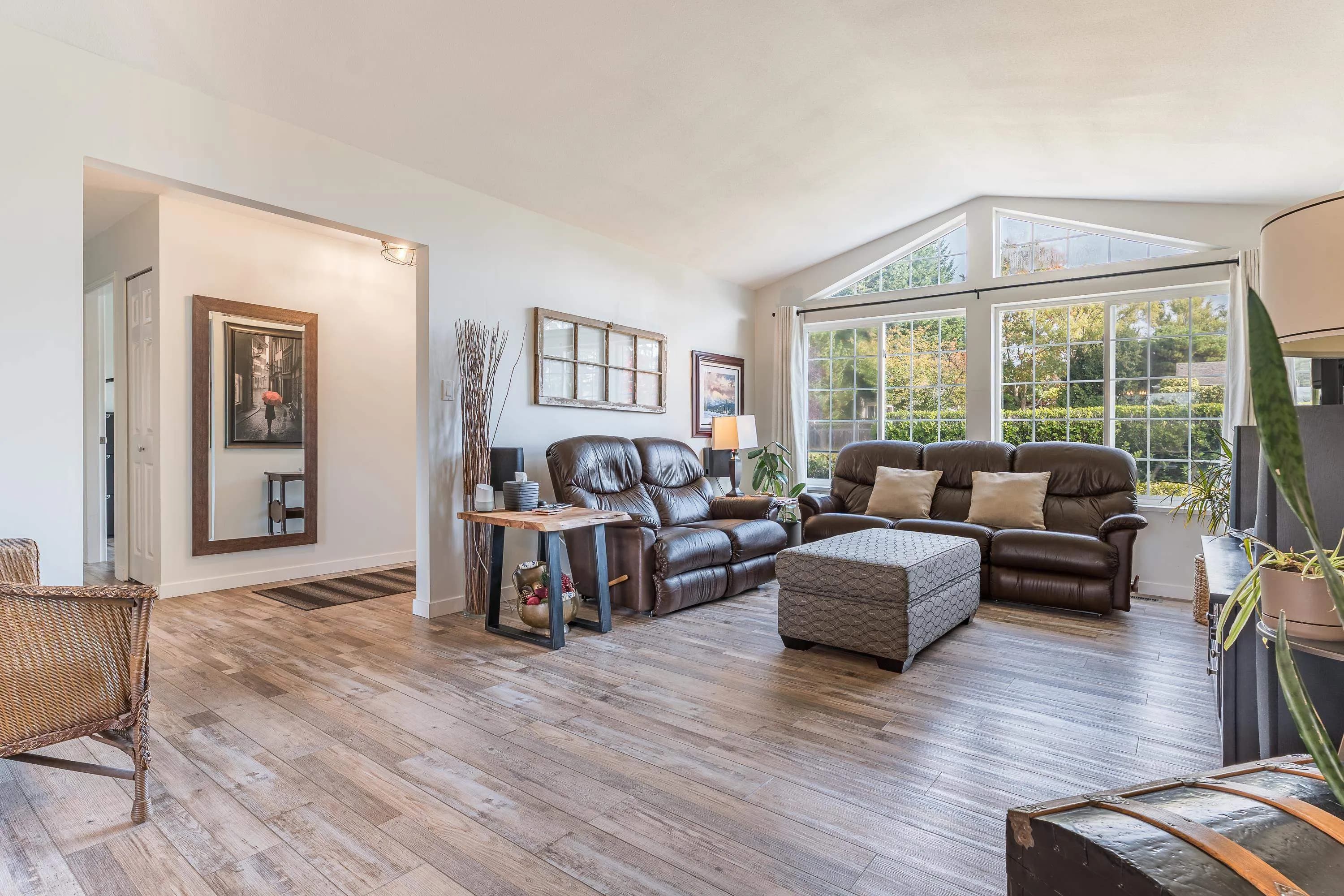 5617 Curtis Place, Sechelt, BC V7Z 0R9 — image 2