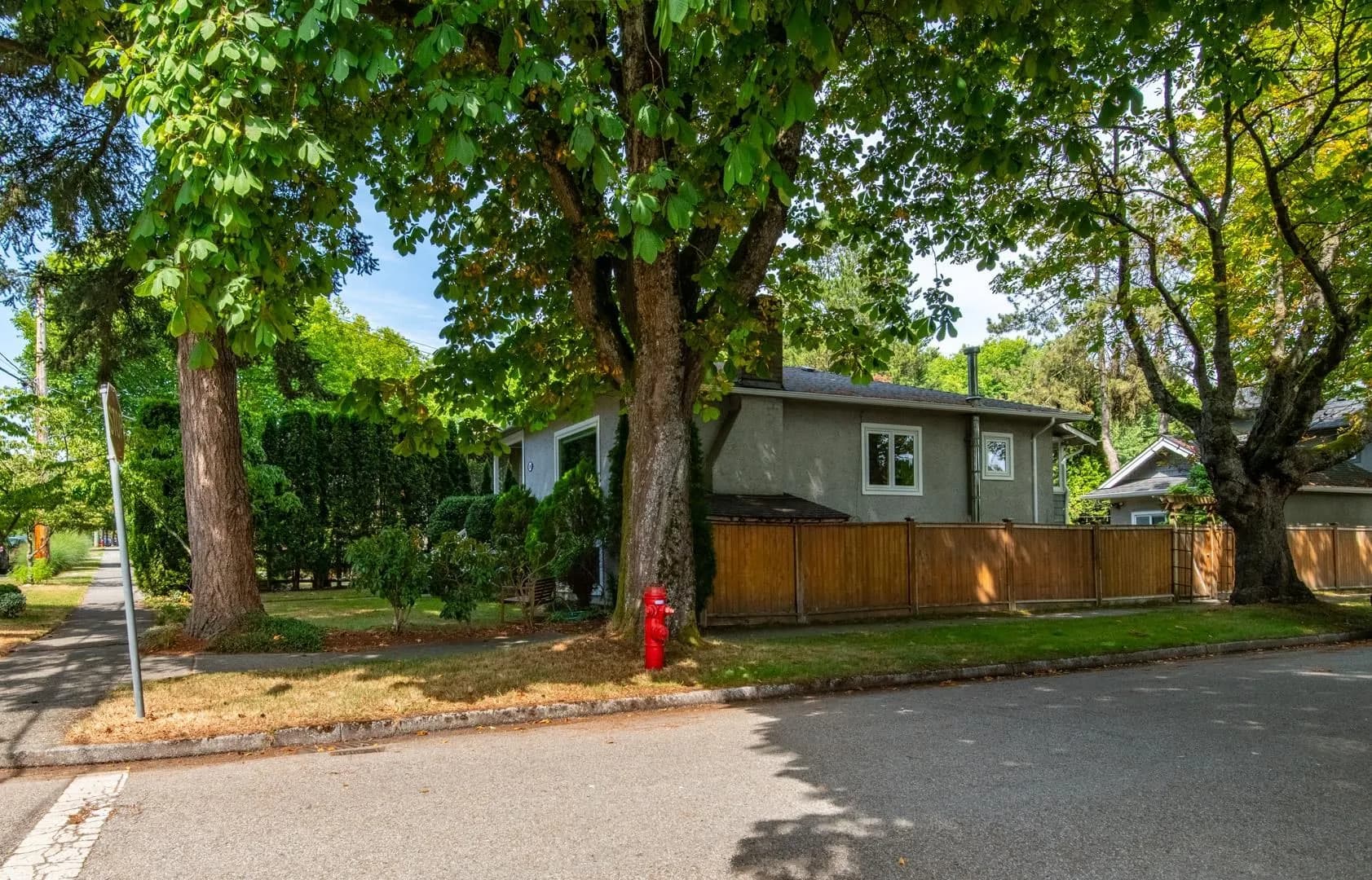 5898 Quebec Street, Vancouver, BC V5W 2P1 — image 27