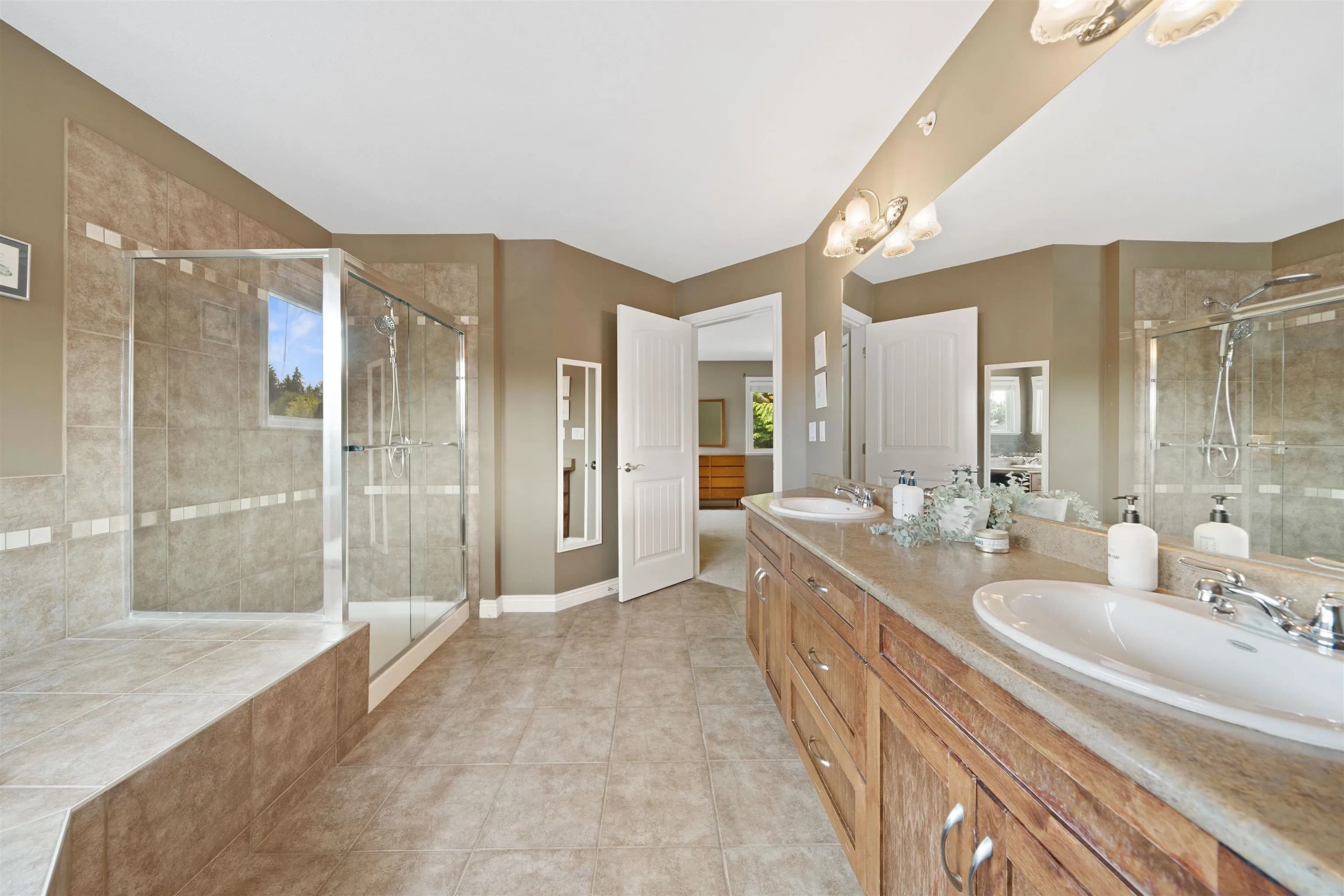13175 239b Street, Maple Ridge, BC V4R 0A3 — image 17
