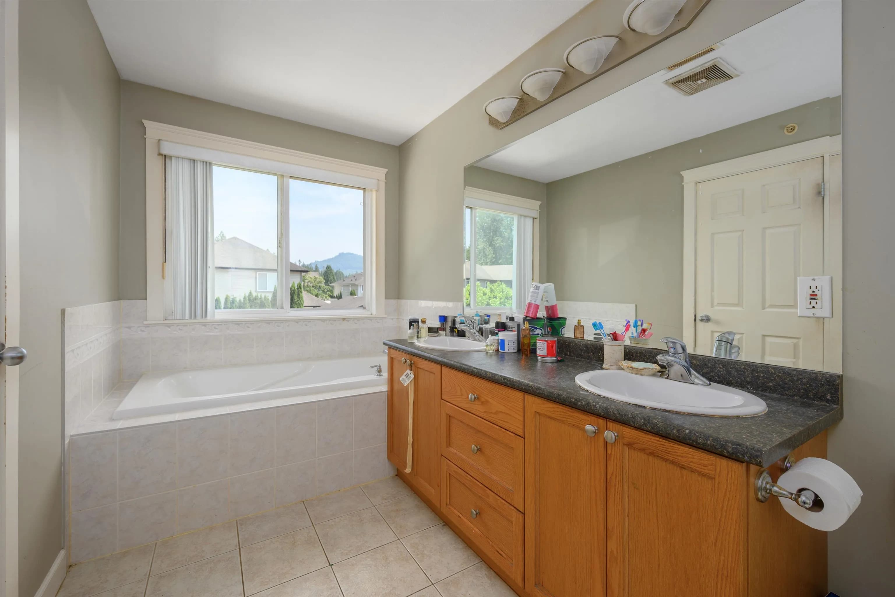11382 240 Street, Maple Ridge, BC V2W 0B4 — image 17