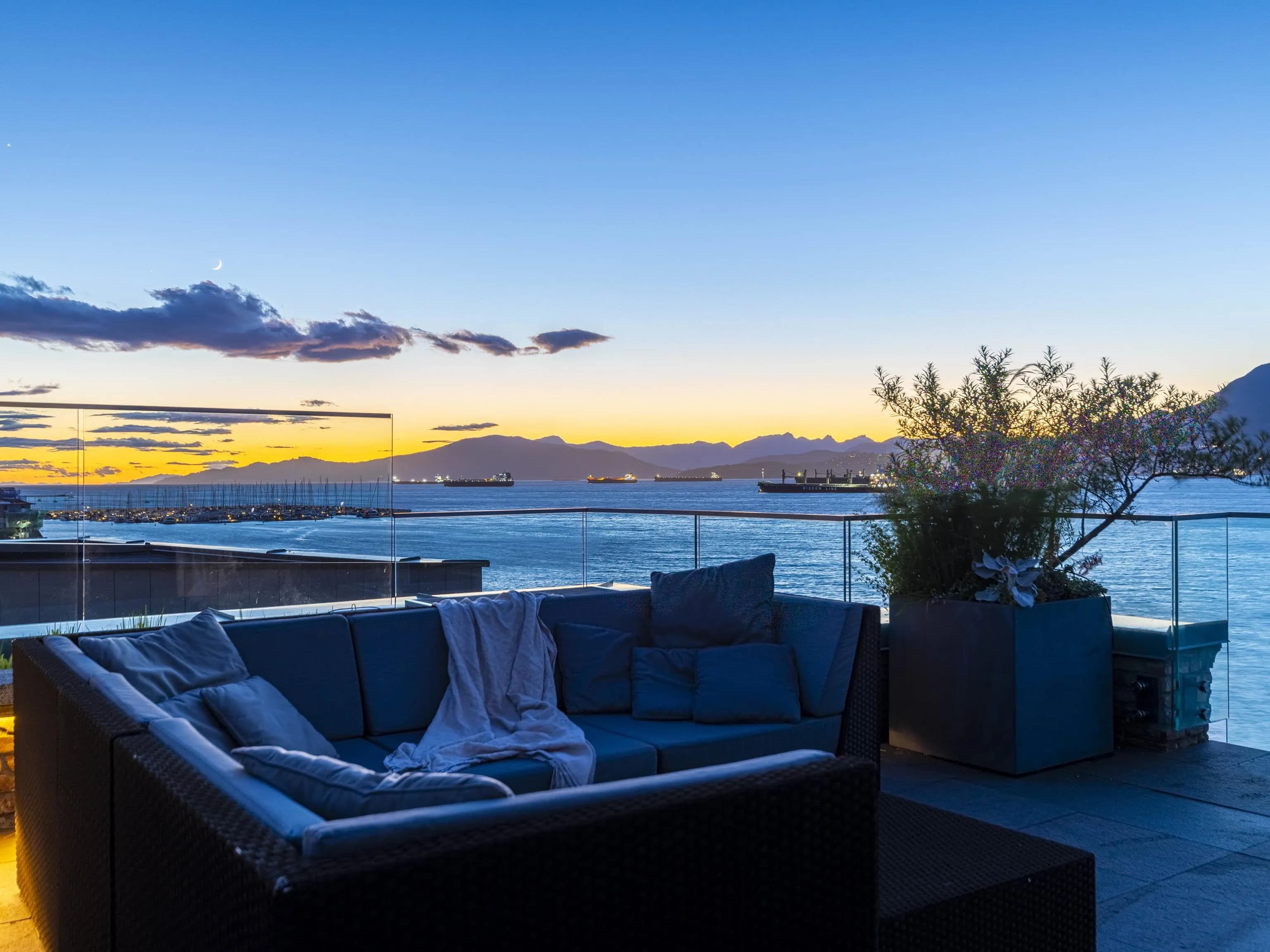 3305 Point Grey Road, Vancouver, BC V6R 1A4 — image 39