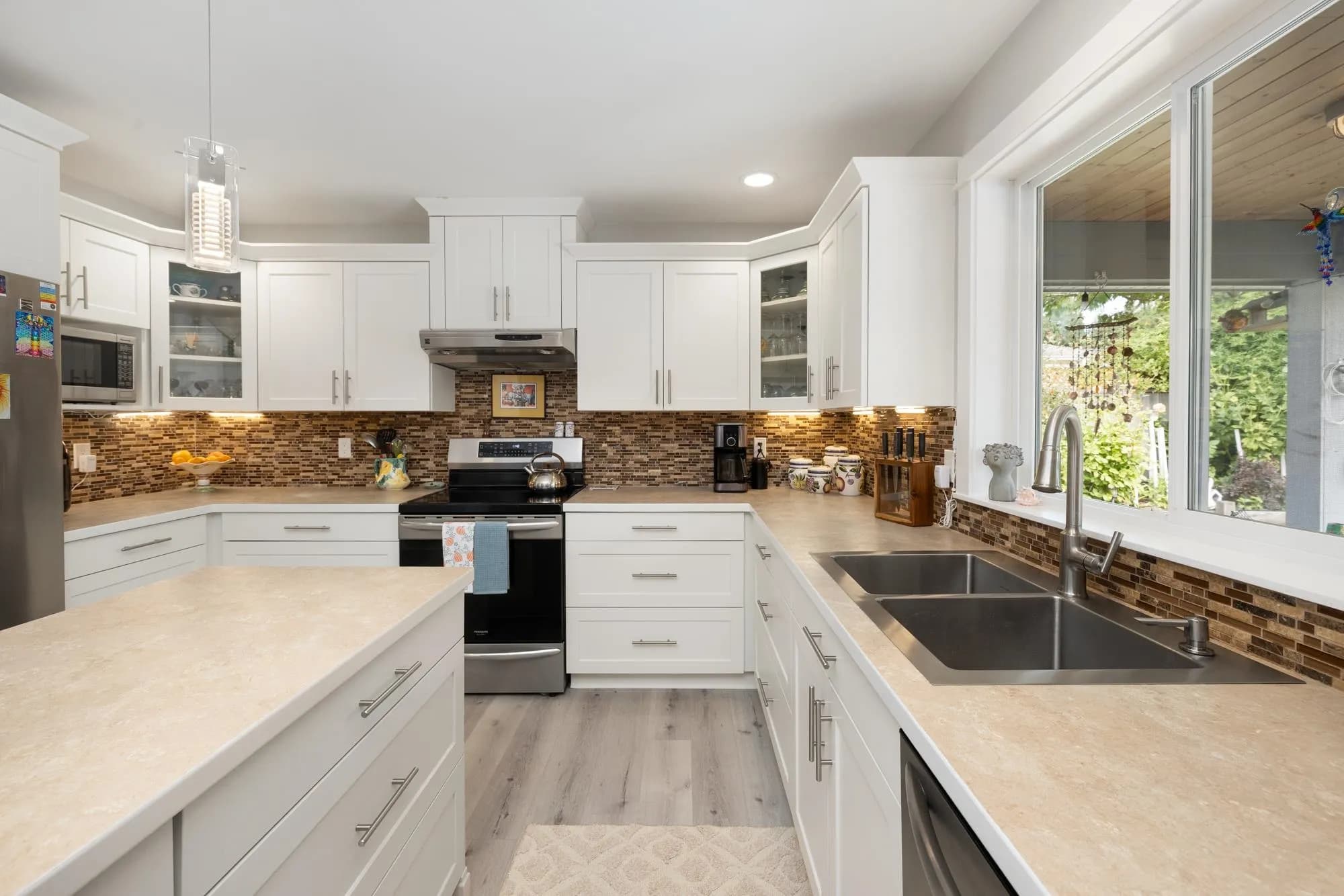 4784 Tamarack Place, Sechelt, BC V7Z 0E8 — image 11