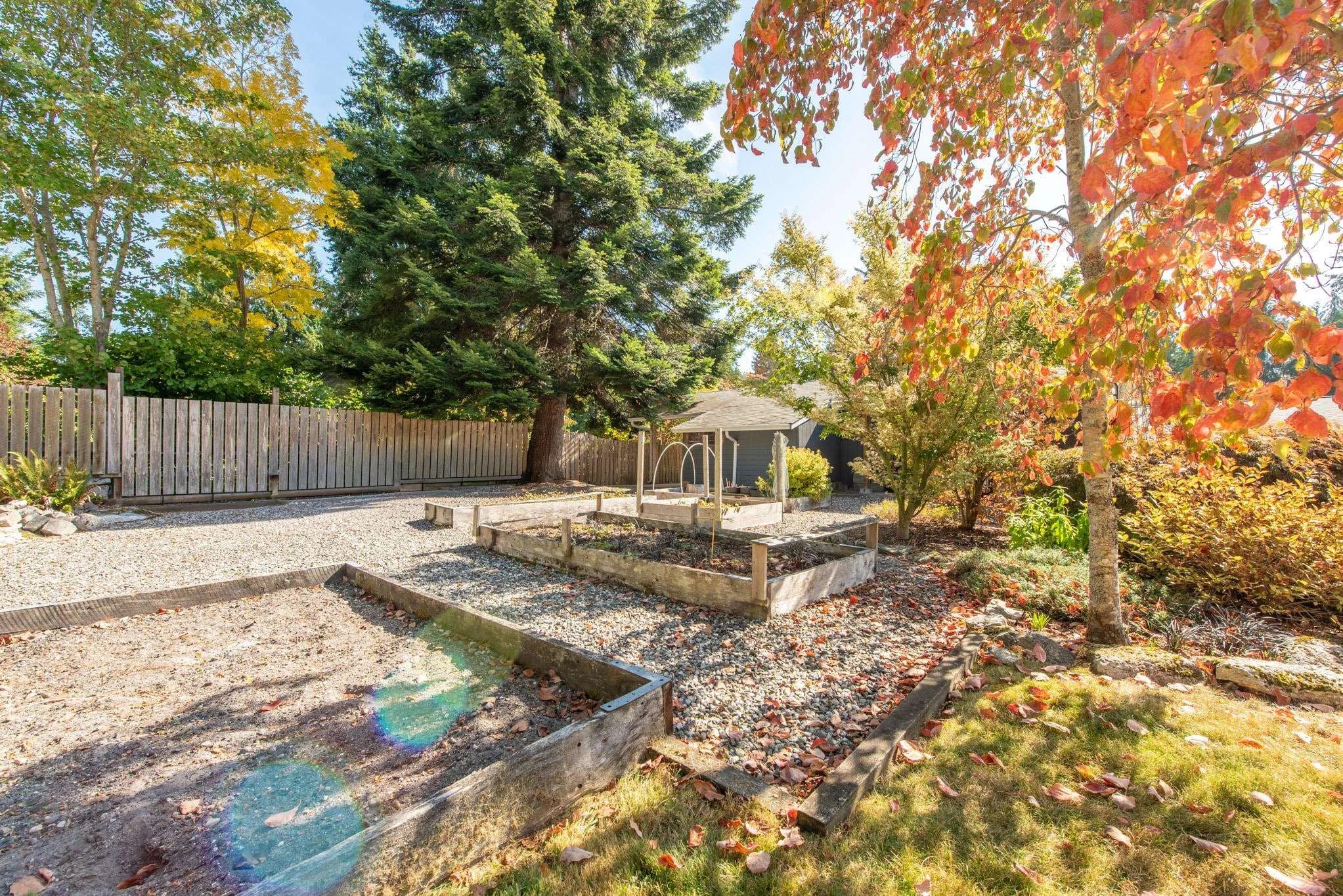 4144 Browning Road, Sechelt, BC V7Z 0A2 — image 32