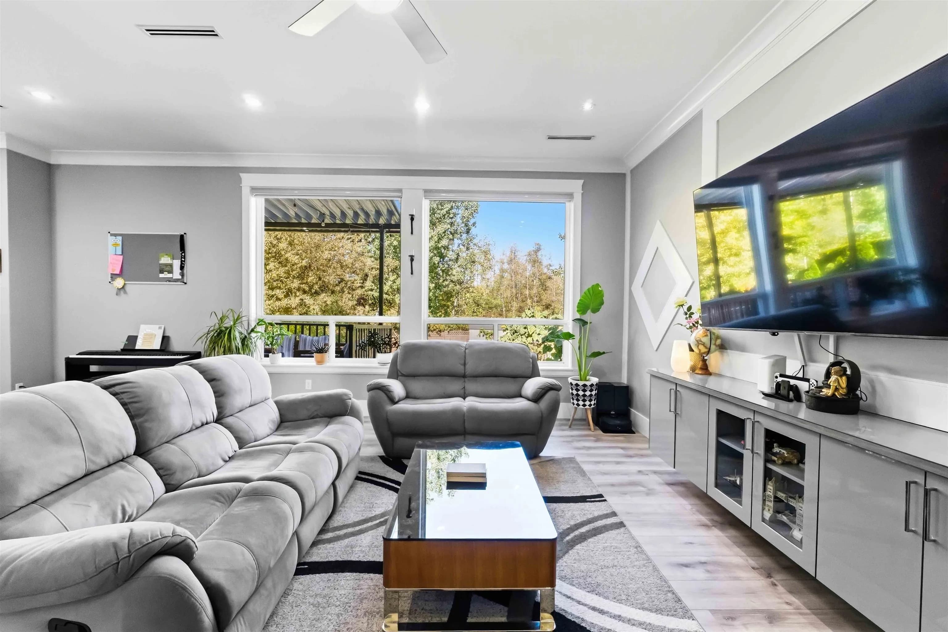 17359 64a Avenue, Surrey, BC V3S 2H8 — image 11