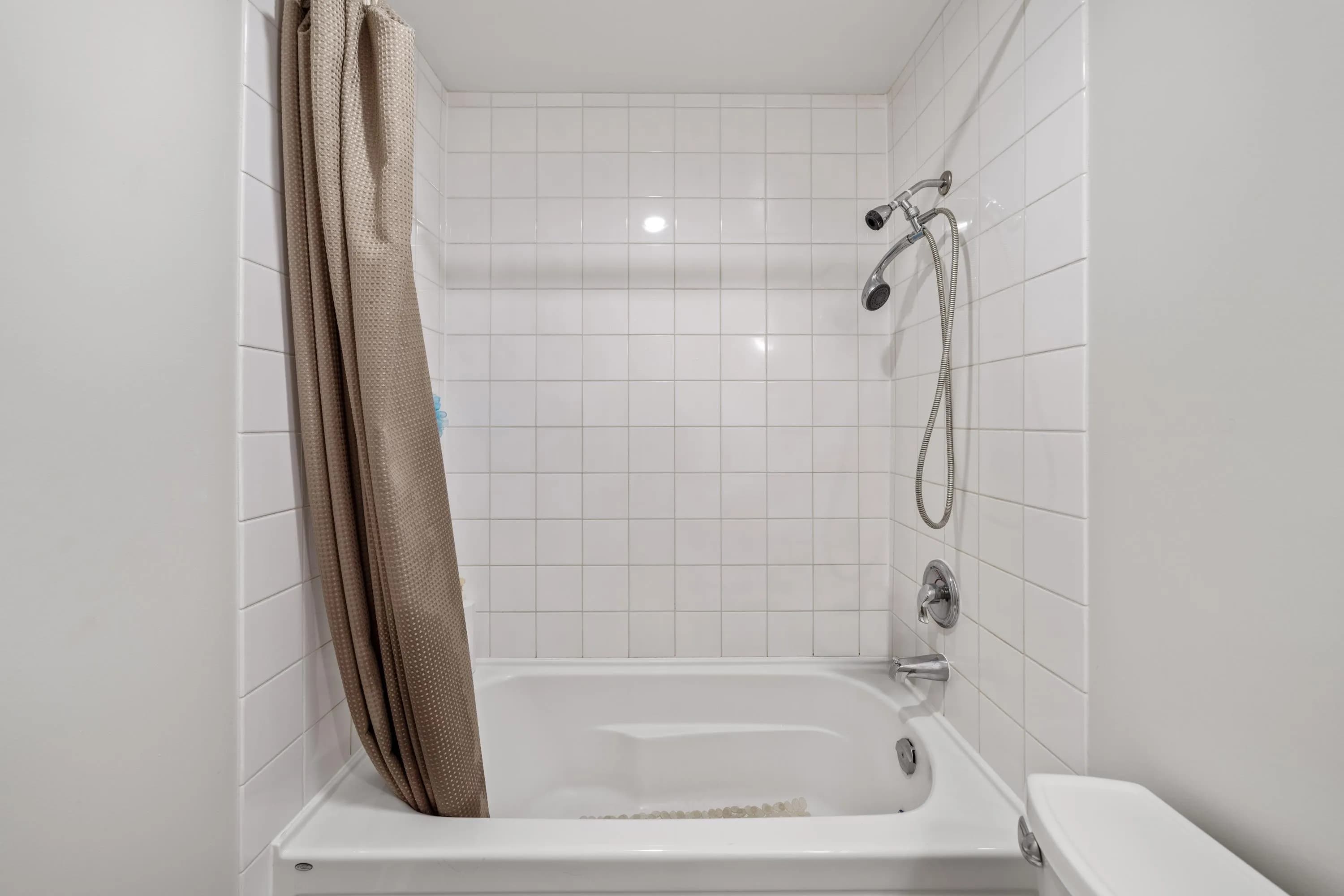 302 371 Ellesmere Avenue, Burnaby, BC V5B 3T1 — image 17