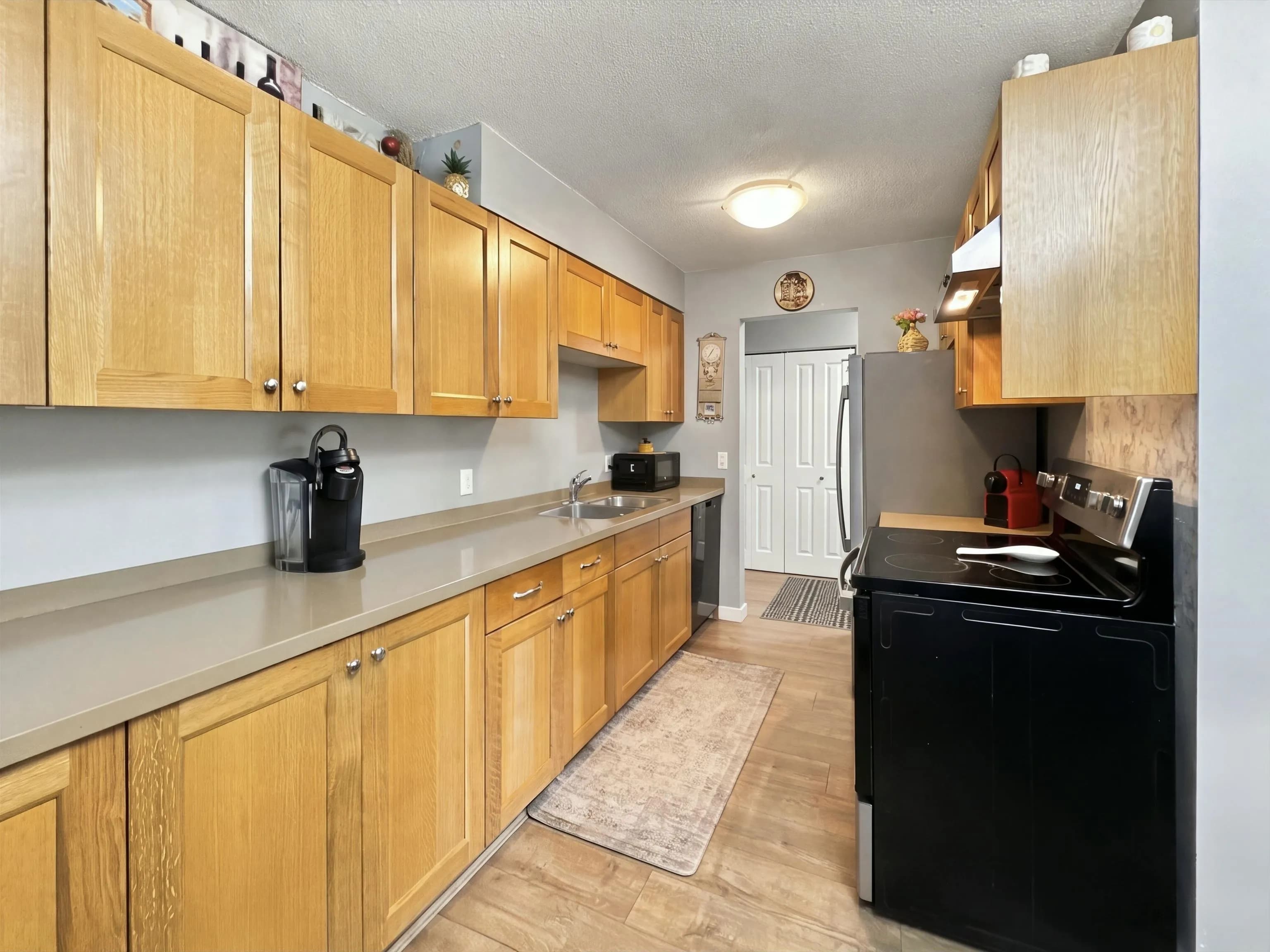 302 371 Ellesmere Avenue, Burnaby, BC V5B 3T1 — image 1
