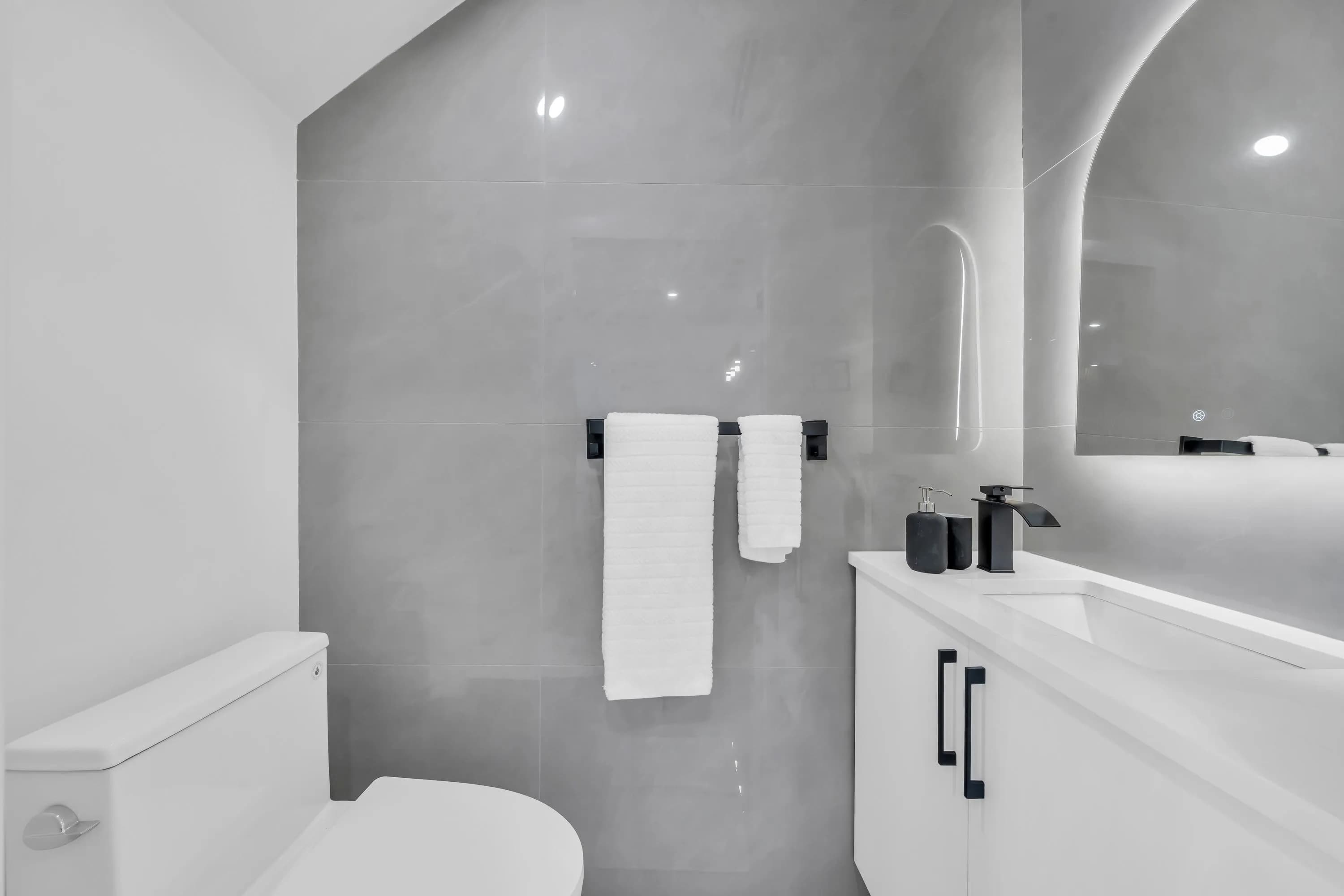 1 4587 Knight Street, Vancouver, BC V5N 3M8 — image 15