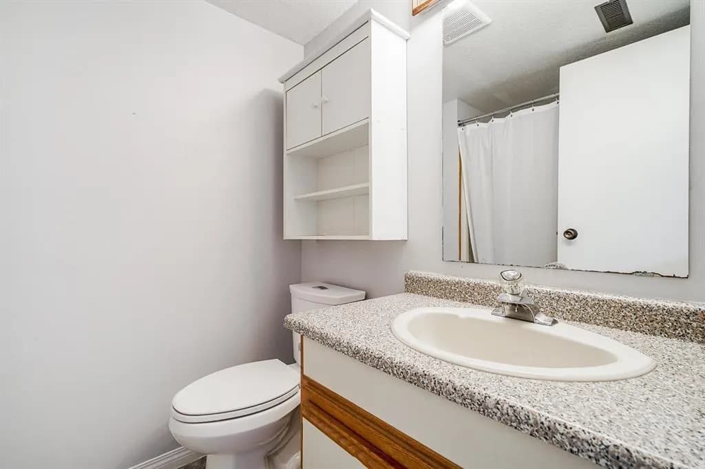 6446 138 Street, Surrey, BC V3W 5G6 — image 5