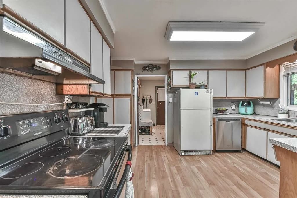 6446 138 Street, Surrey, BC V3W 5G6 — image 15