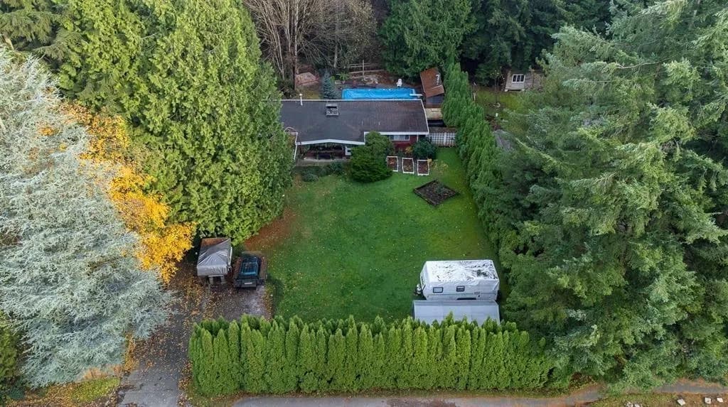 6446 138 Street, Surrey, BC V3W 5G6 — image 1
