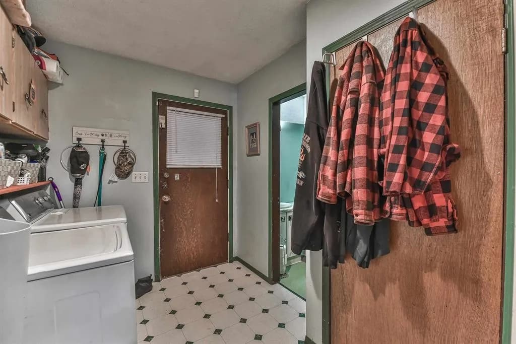6446 138 Street, Surrey, BC V3W 5G6 — image 18