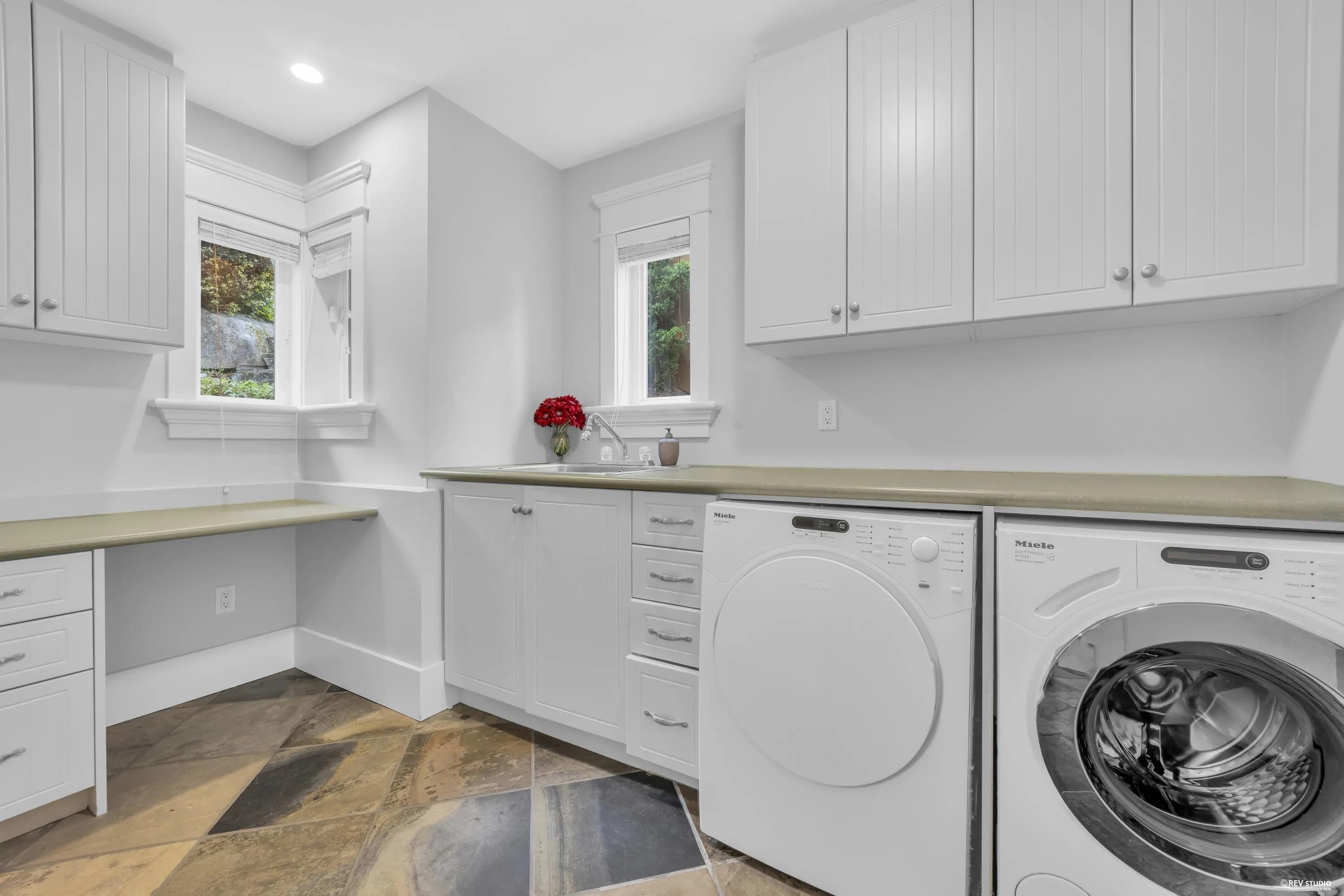 2340 Orchard Lane, West Vancouver, BC V7V 4X6 — image 30
