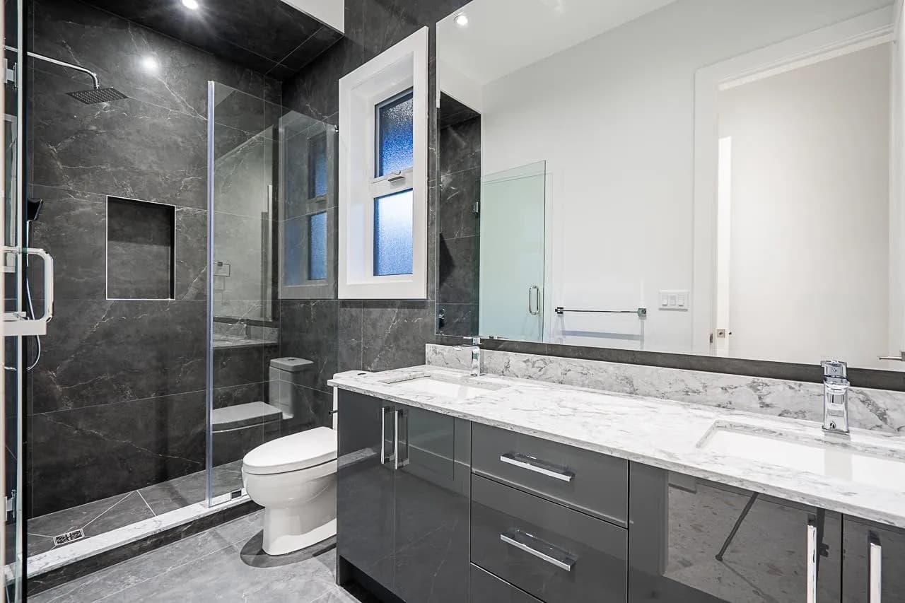 13528 14 Avenue, Surrey, BC V4A 5H5 — image 20