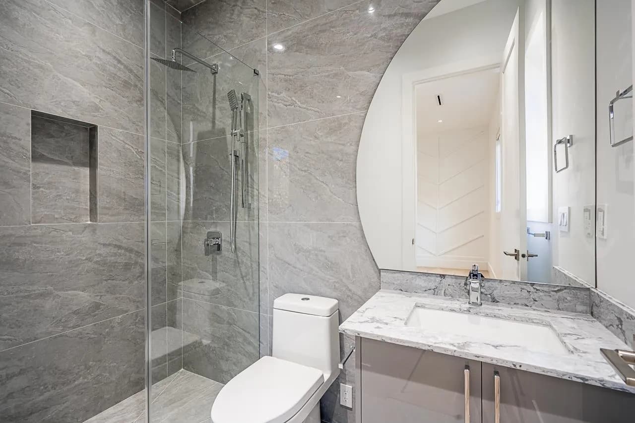 13528 14 Avenue, Surrey, BC V4A 5H5 — image 22