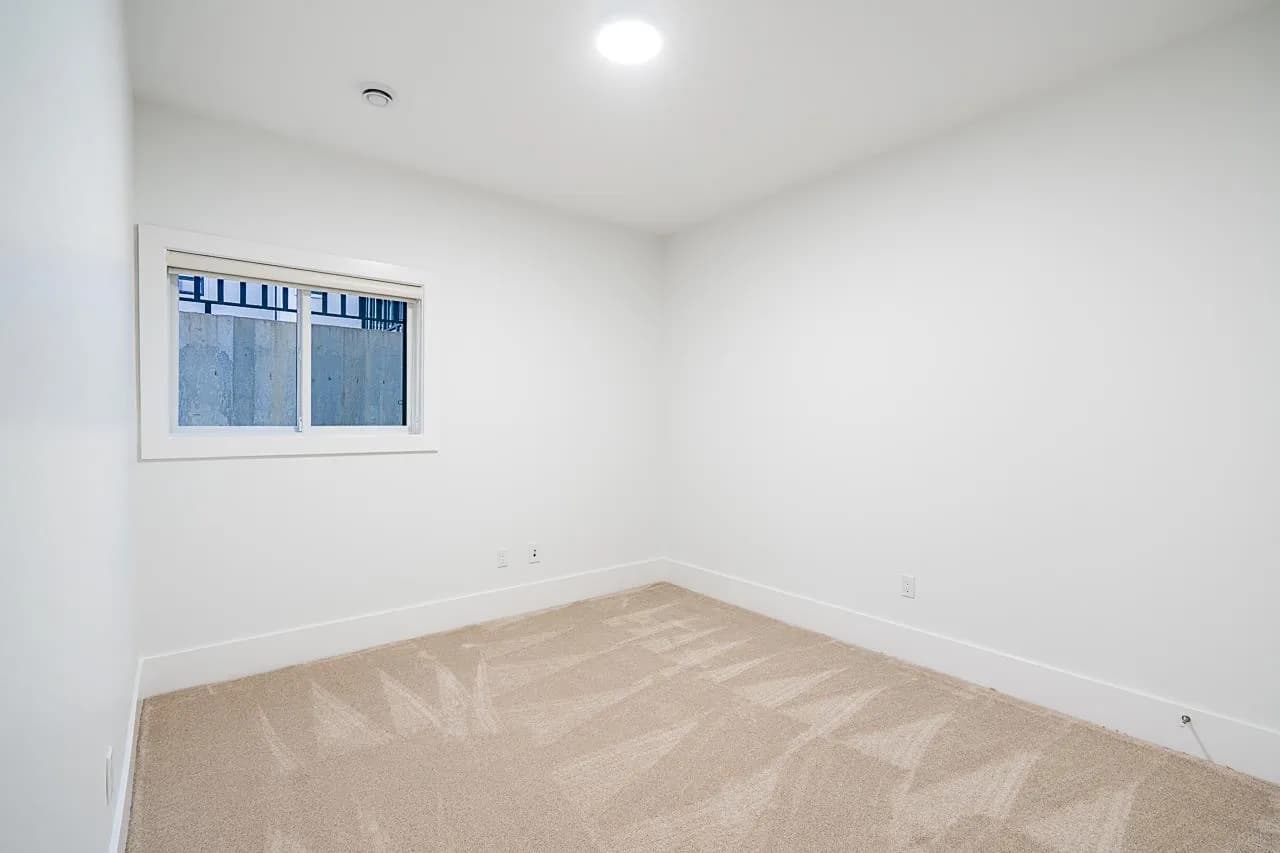 13528 14 Avenue, Surrey, BC V4A 5H5 — image 35