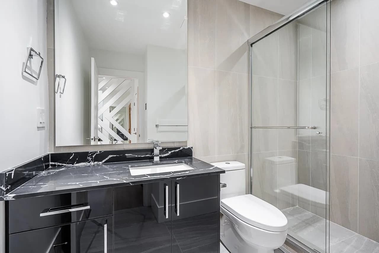 13528 14 Avenue, Surrey, BC V4A 5H5 — image 30