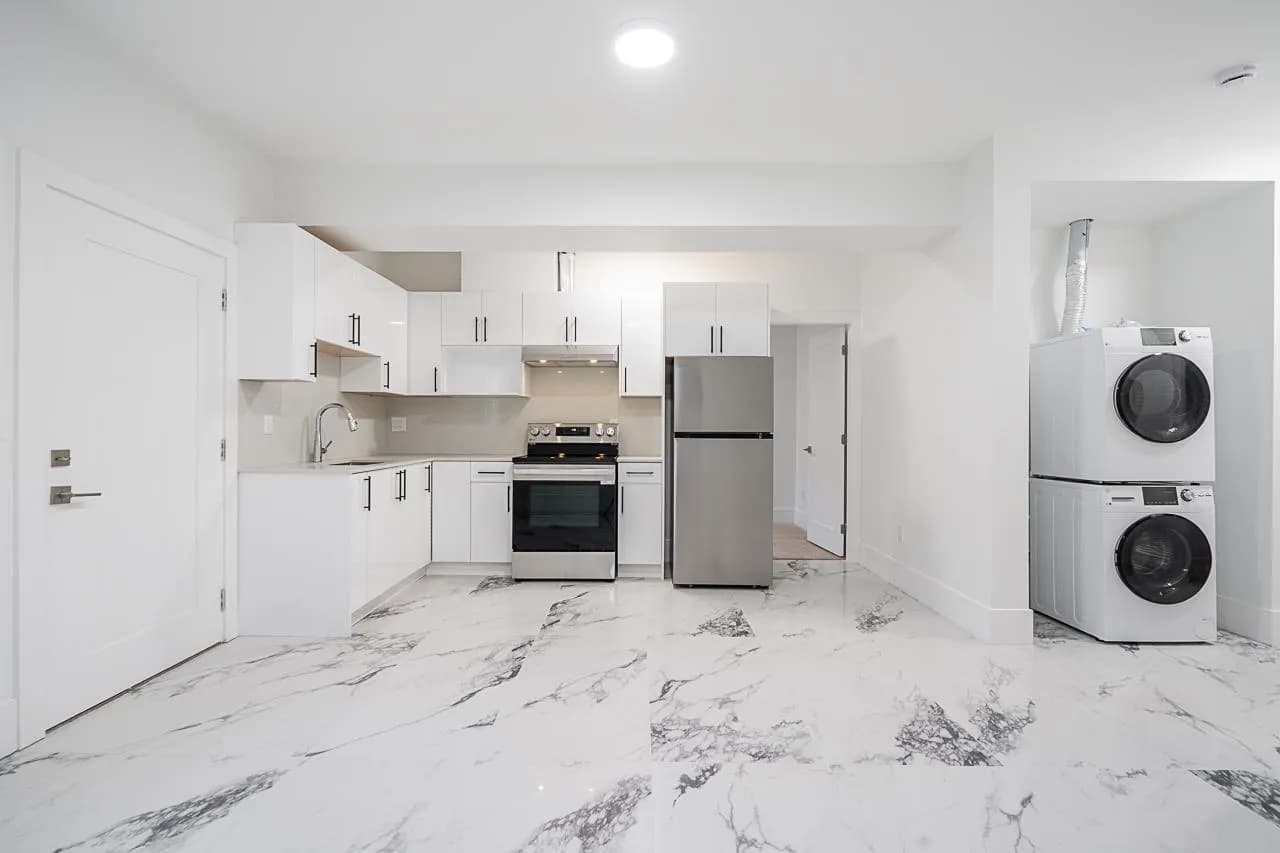 13528 14 Avenue, Surrey, BC V4A 5H5 — image 34