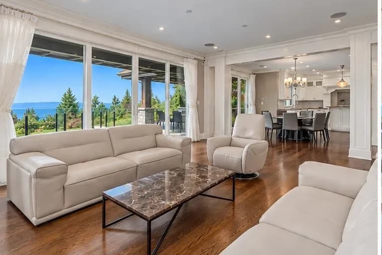 2638 Queens Avenue, West Vancouver, BC V7V 2Z1 — image 11
