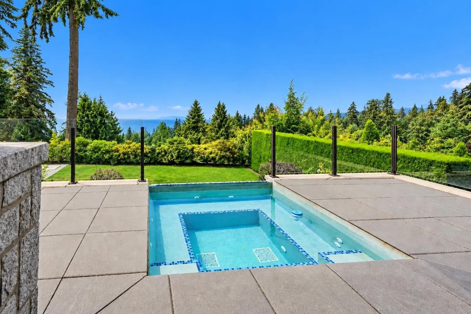 2638 Queens Avenue, West Vancouver, BC V7V 2Z1 — image 16