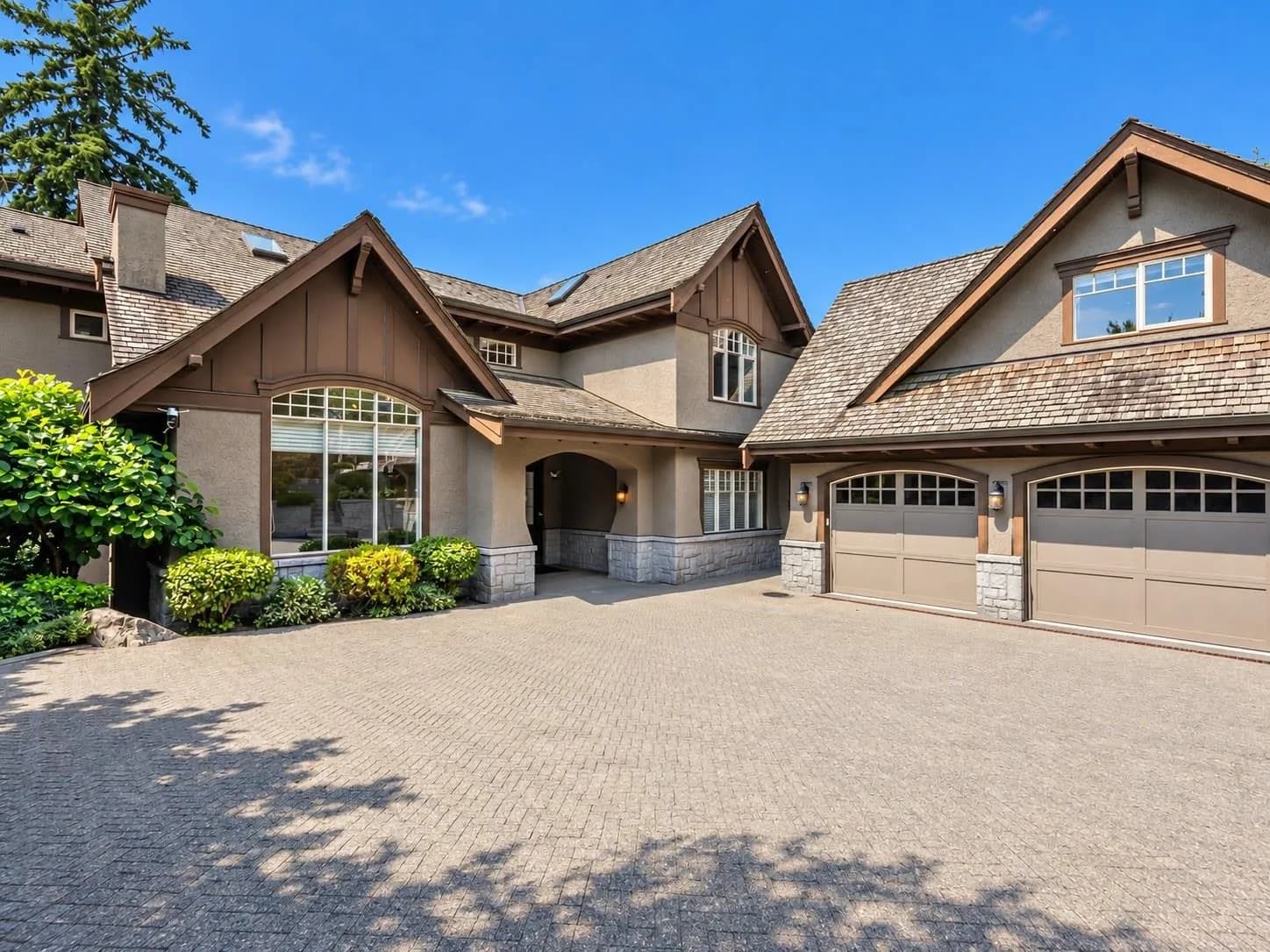 2638 Queens Avenue, West Vancouver, BC V7V 2Z1 — image 1