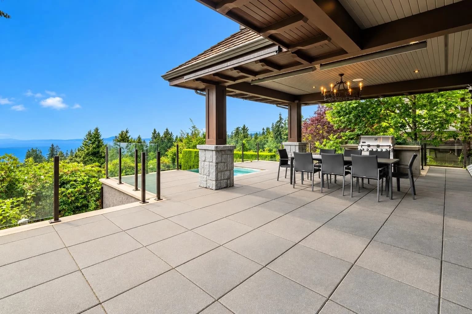 2638 Queens Avenue, West Vancouver, BC V7V 2Z1 — image 15