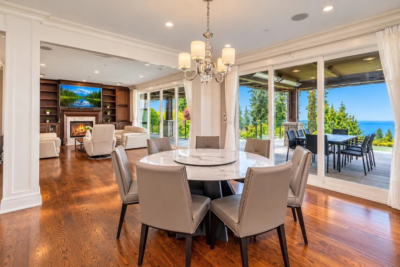 2638 Queens Avenue, West Vancouver, BC V7V 2Z1 — image 13