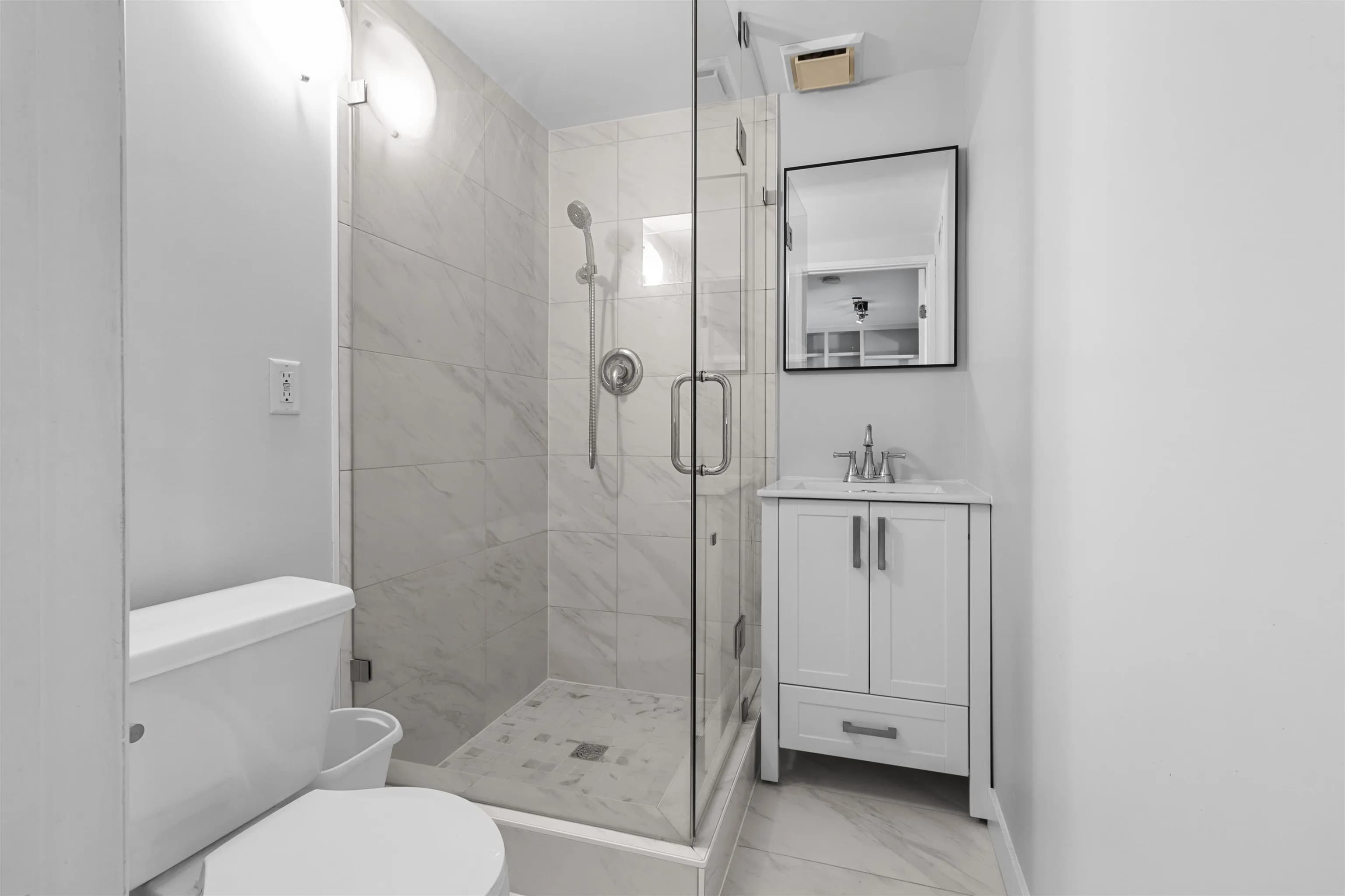 4635 Caulfeild Drive, West Vancouver, BC V7W 1E9 — image 32