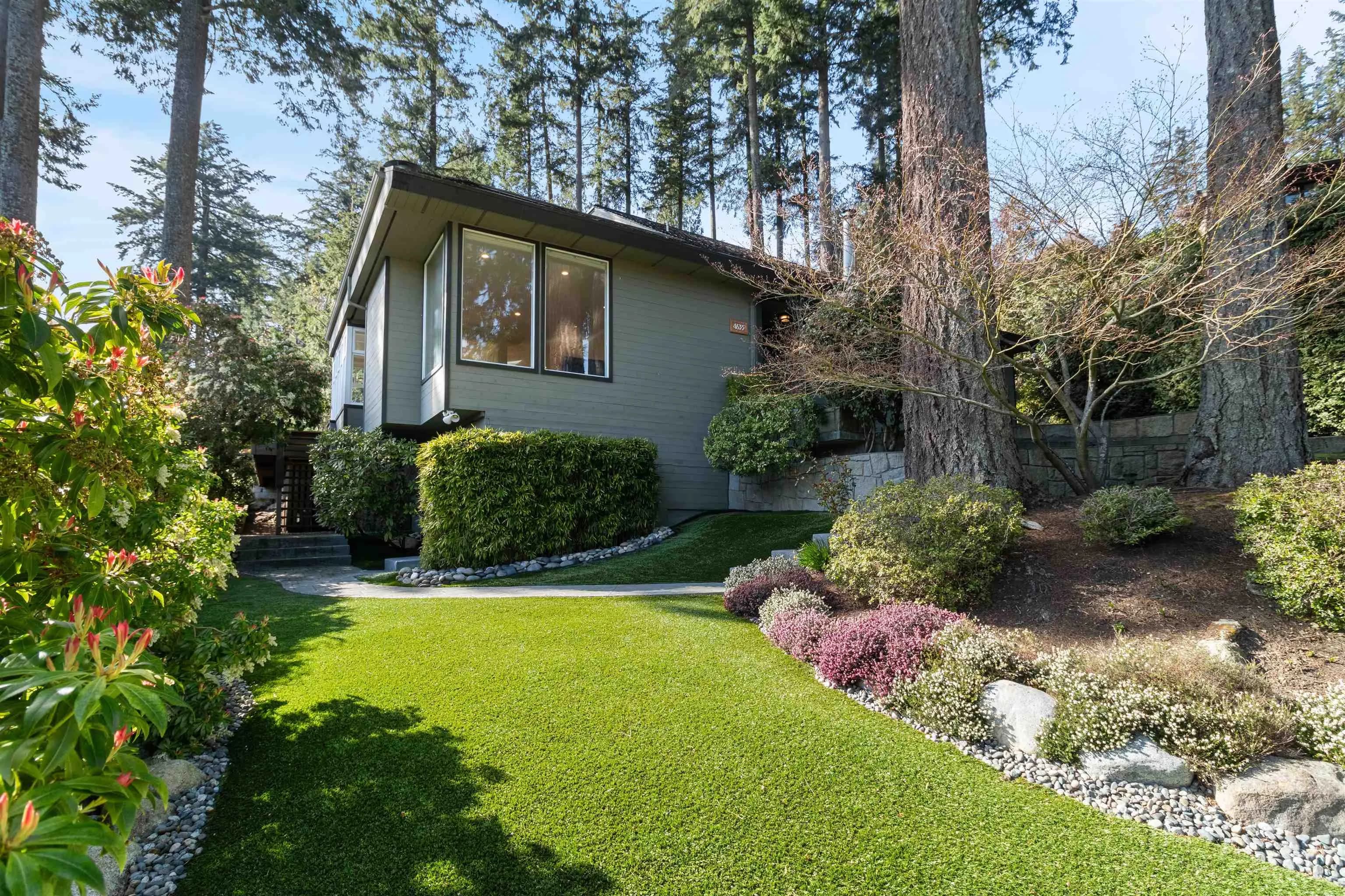 4635 Caulfeild Drive, West Vancouver, BC V7W 1E9 — image 34