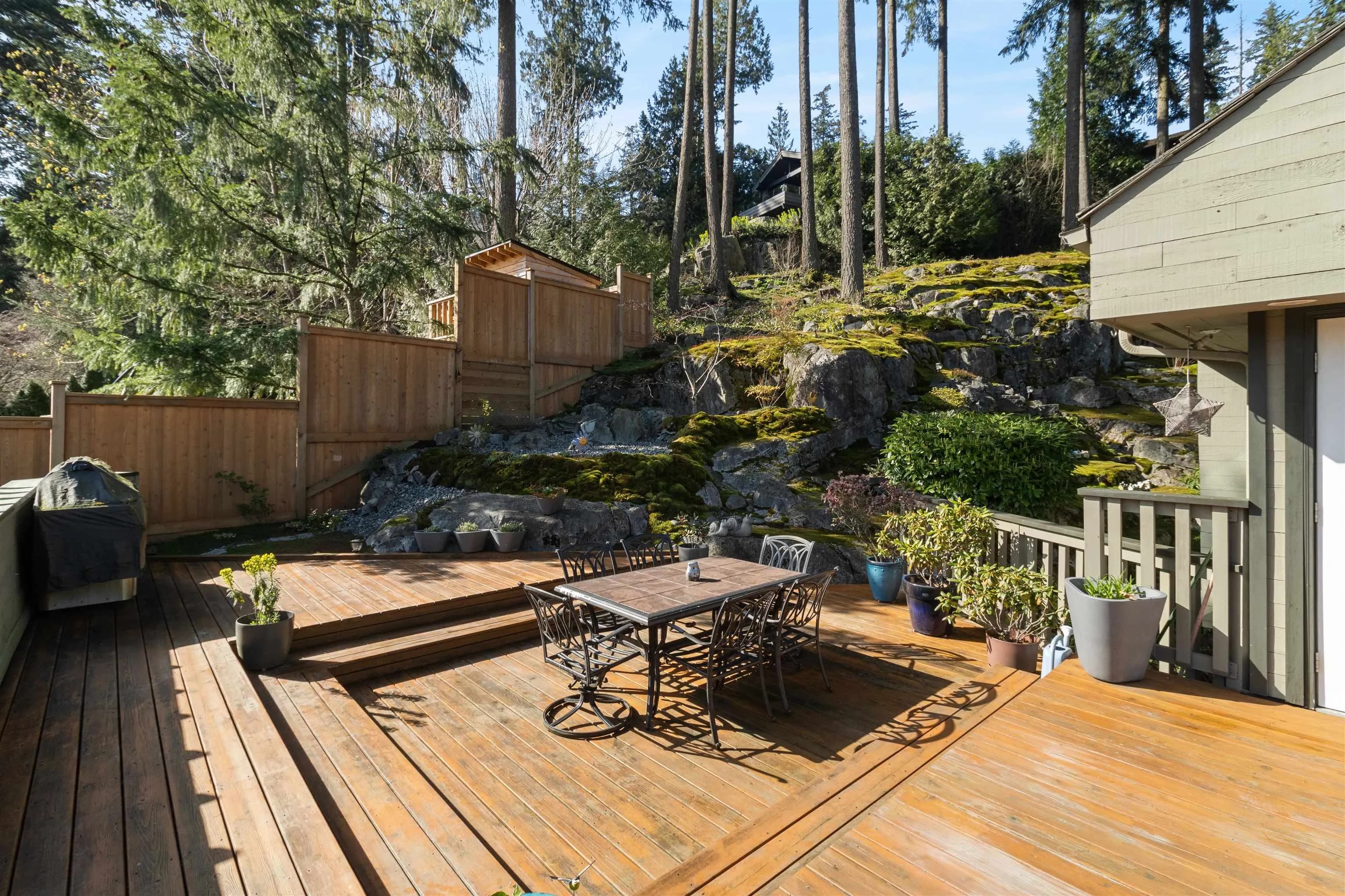 4635 Caulfeild Drive, West Vancouver, BC V7W 1E9 — image 28