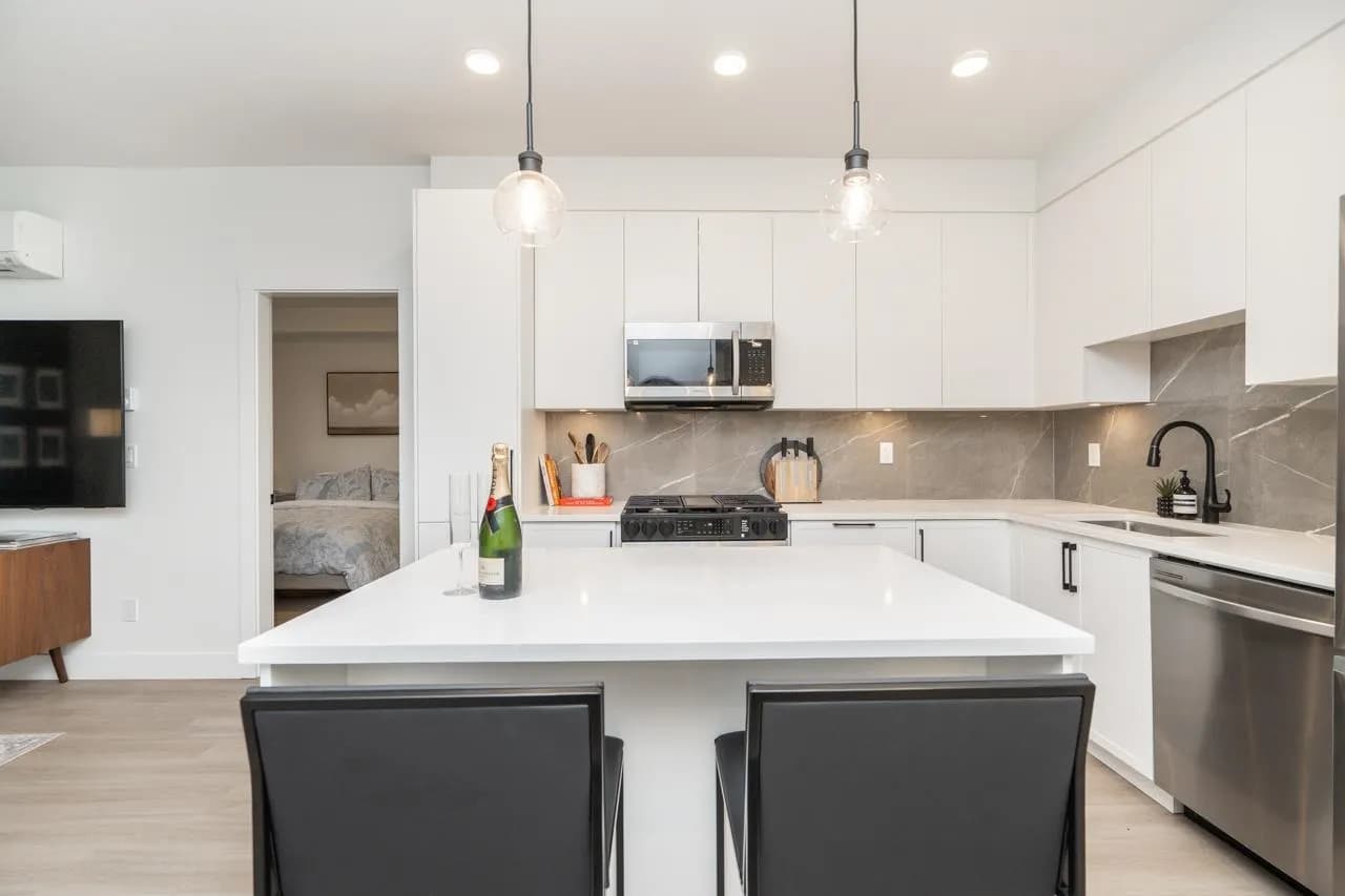 208 3528 146a Street, Surrey, BC V4P 0H4 — image 6