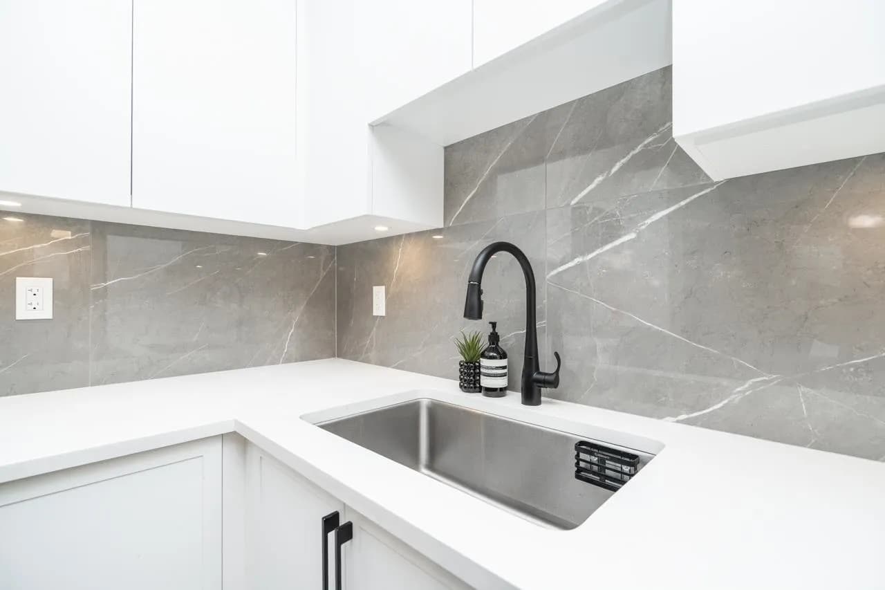 208 3528 146a Street, Surrey, BC V4P 0H4 — image 10