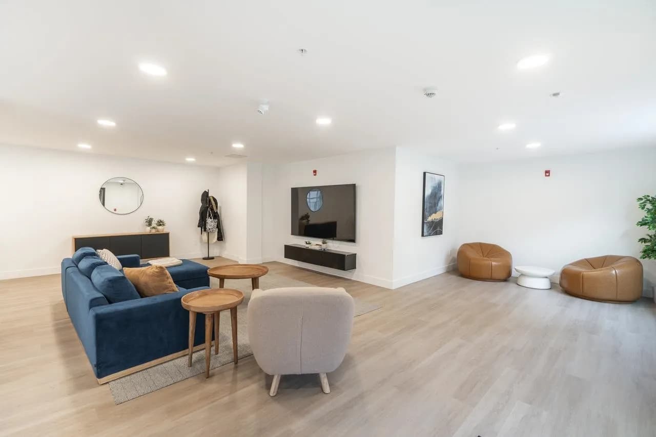 208 3528 146a Street, Surrey, BC V4P 0H4 — image 31