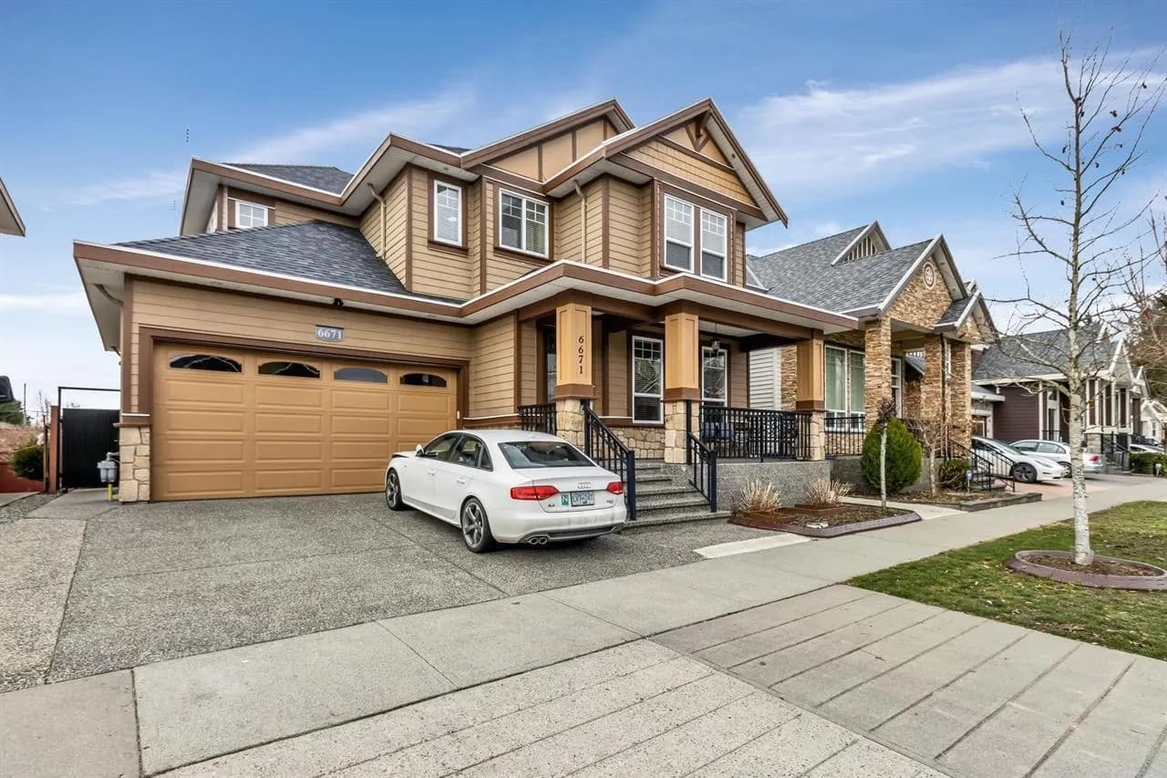 6671 125a Street, Surrey, BC V3W 1V7 — image 1