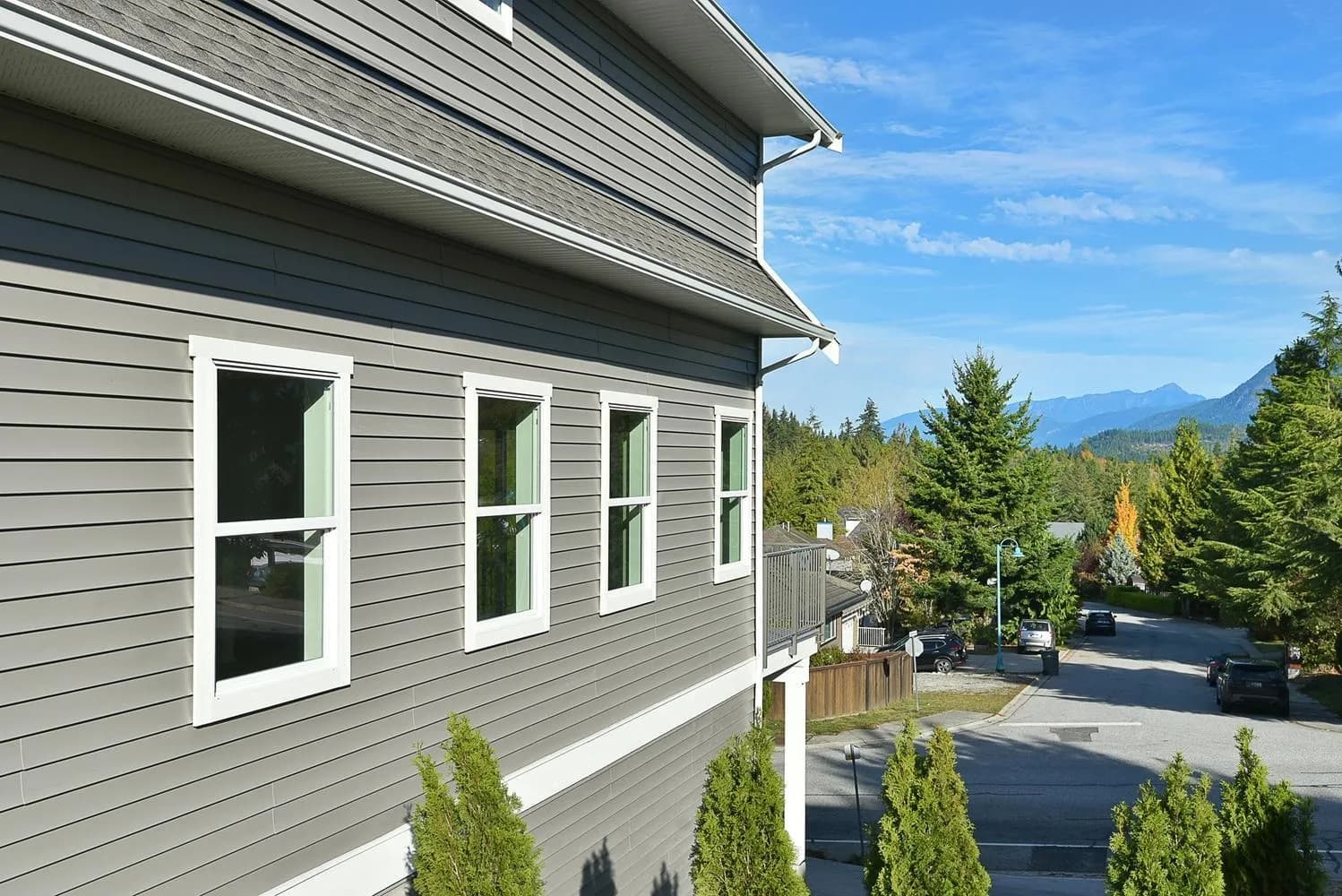 5825 Trail Avenue, Sechelt, BC V7Z 0K5 — image 33