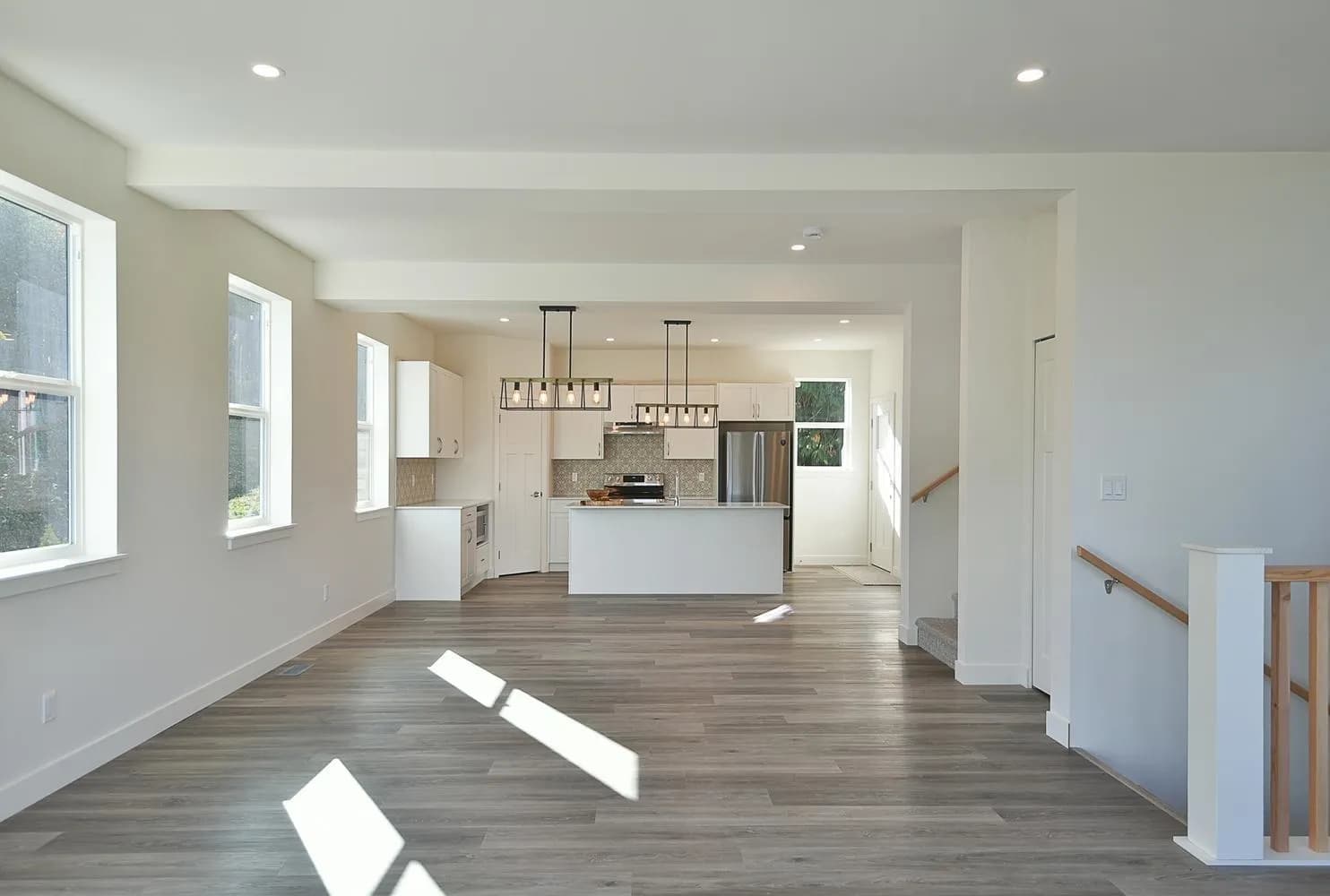 5825 Trail Avenue, Sechelt, BC V7Z 0K5 — image 4