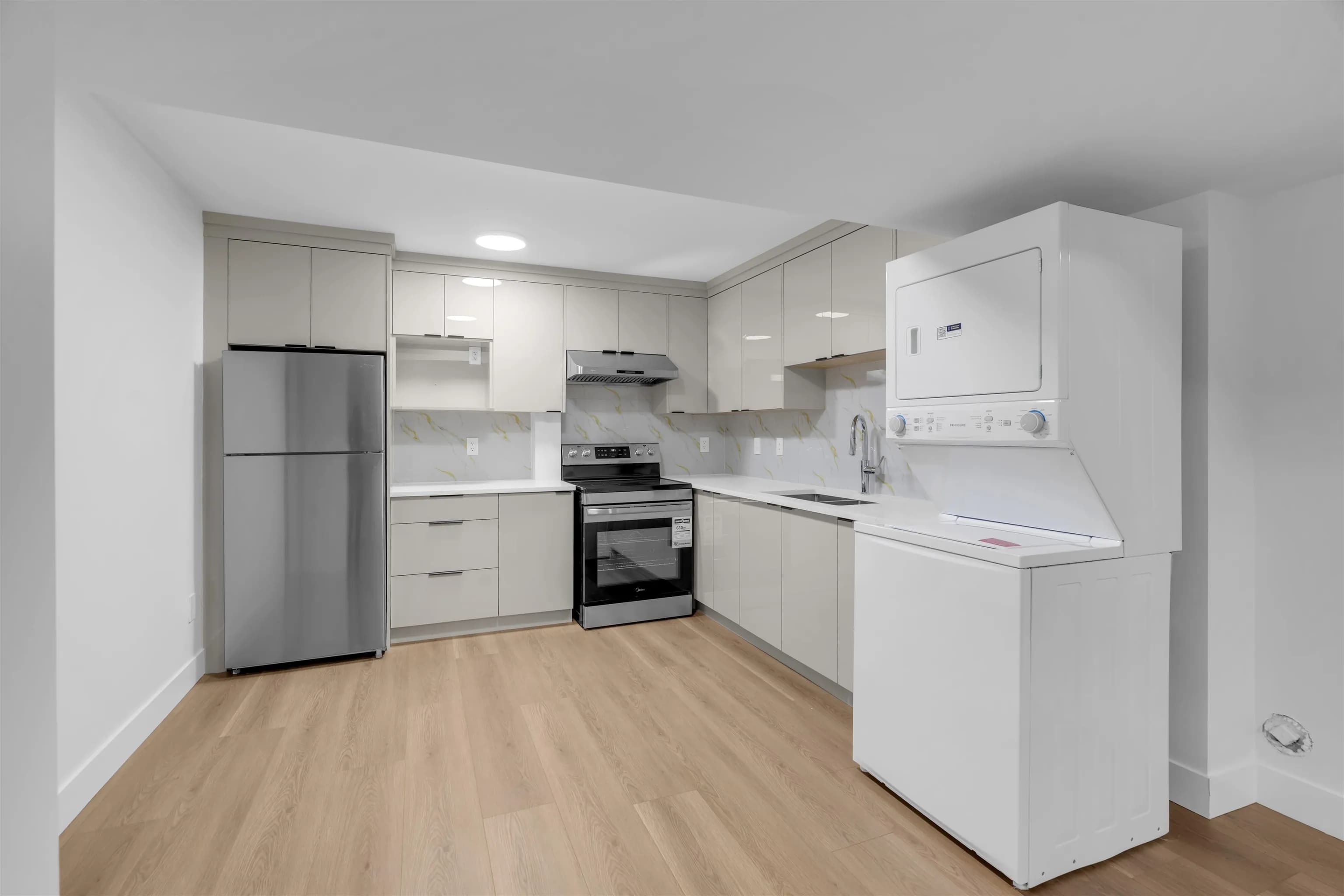 101 11410 139 Street, Surrey, BC V3R 2M1 — image 33