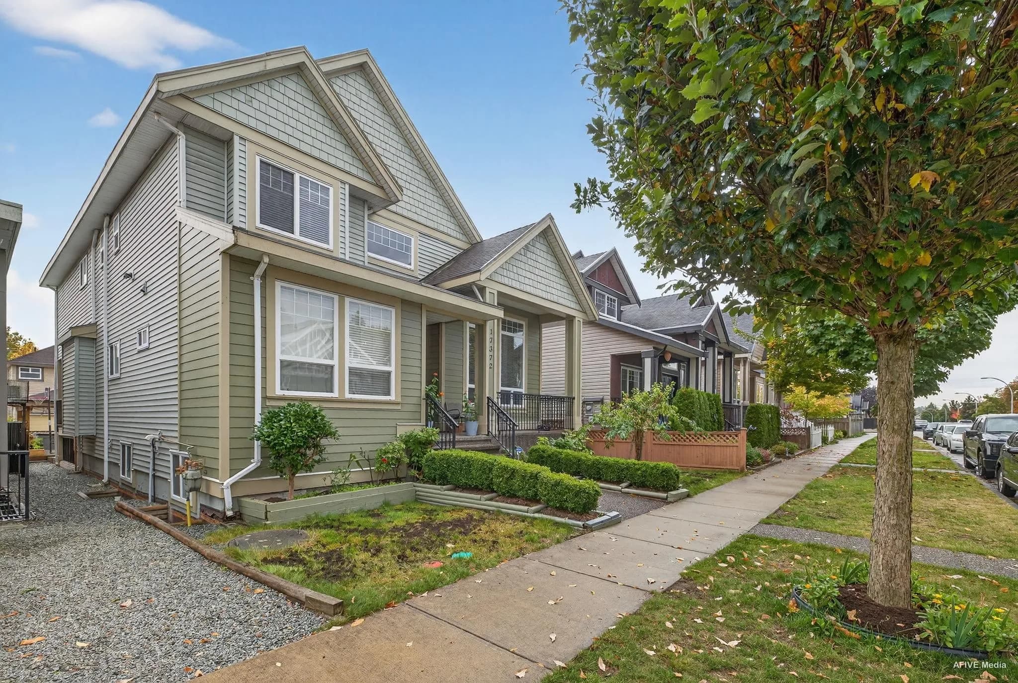 Avenue 17372 64a Avenue, Surrey, BC V3S 2H8 — image 2