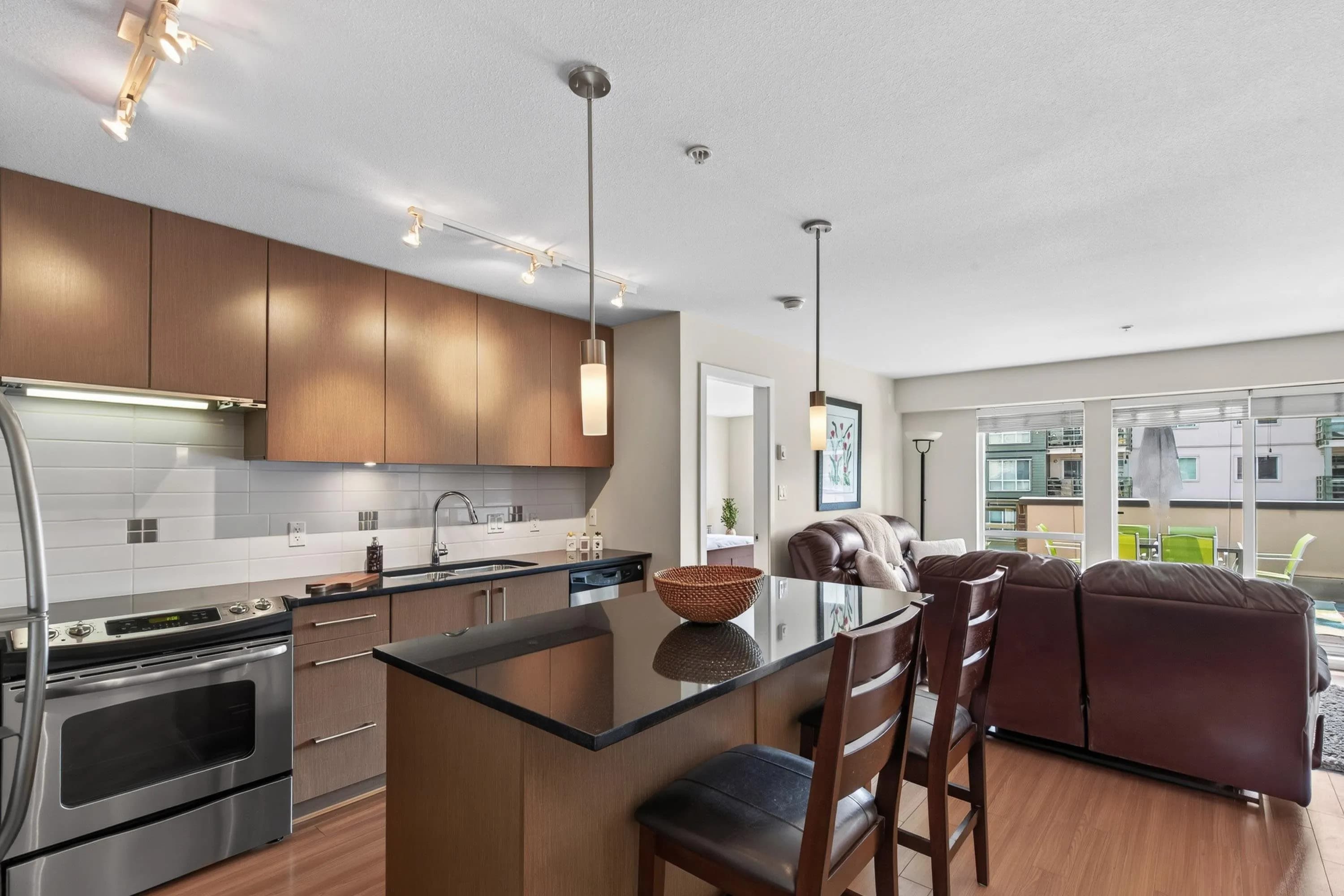 221 15745 Croydon Drive, Surrey, BC V3Z 2L5 — image 6