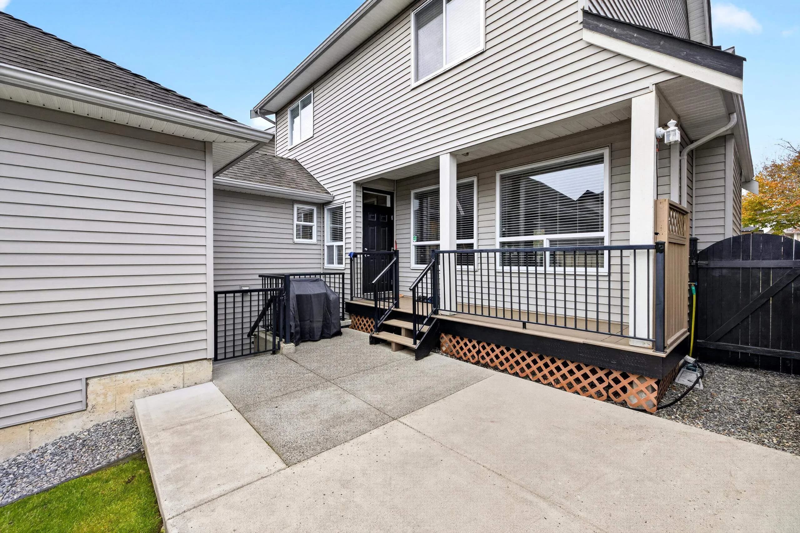 6970 195a Street, Surrey, BC V4N 5Z2 — image 37