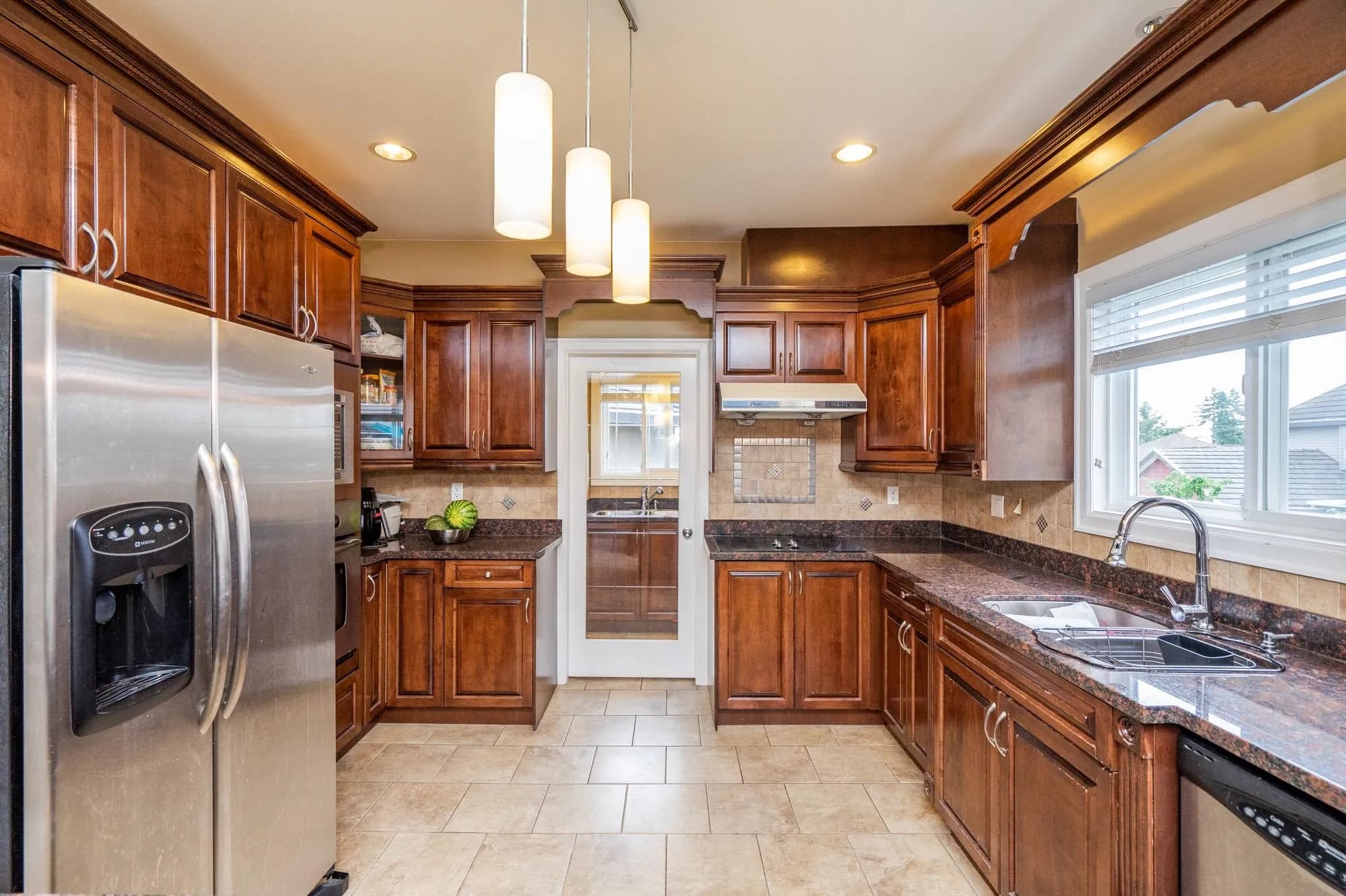 16492 104a Avenue, Surrey, BC V4N 5S6 — image 11
