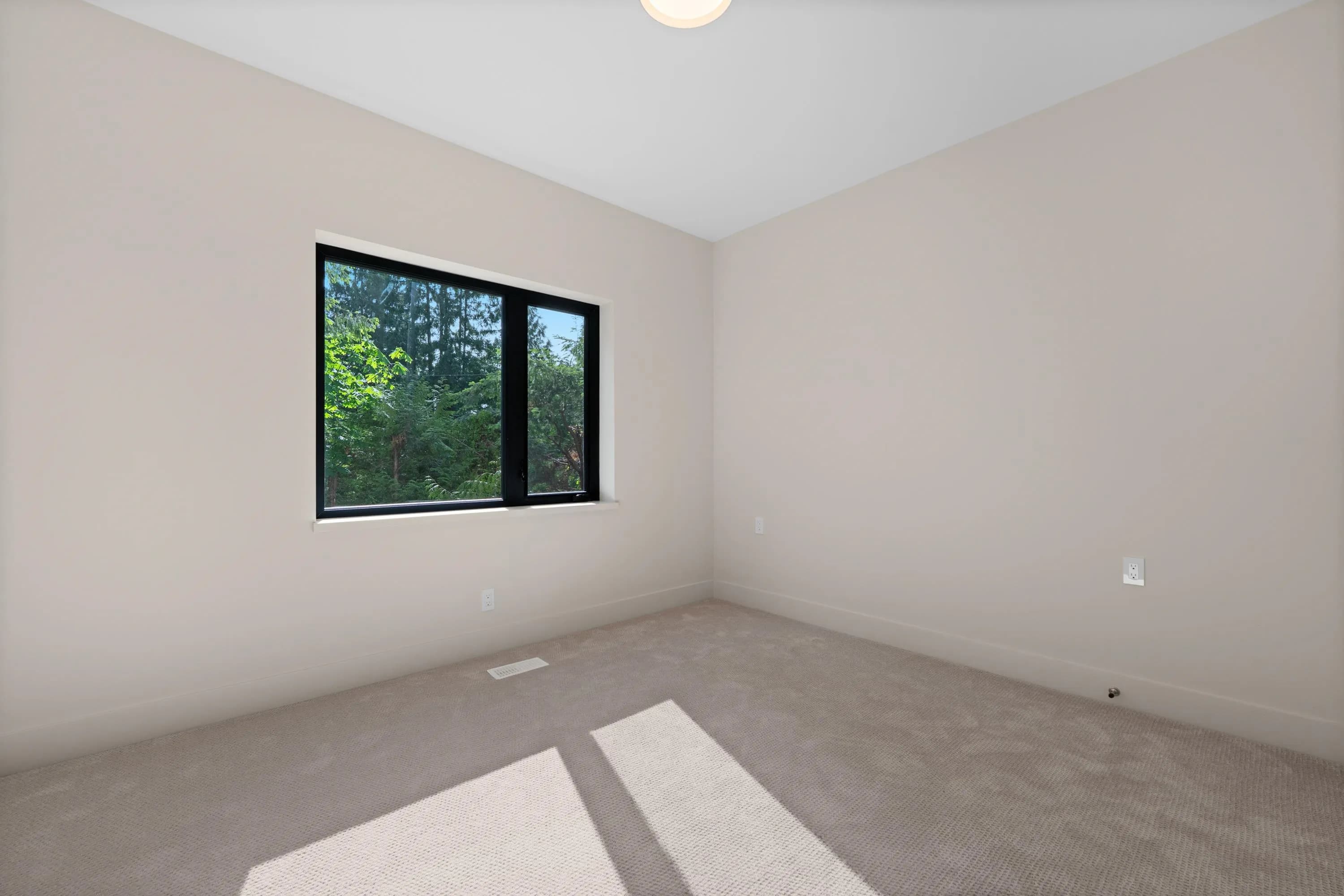 5663 Westport Road, West Vancouver, BC V7W 1V3 — image 31