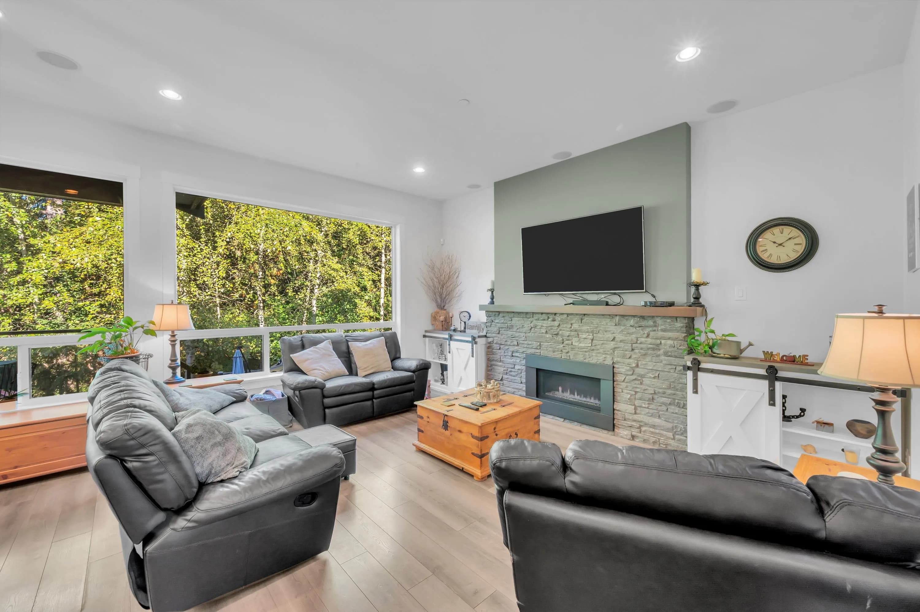 11065 Buckerfield Drive, Maple Ridge, BC V2W 1Z8 — image 6