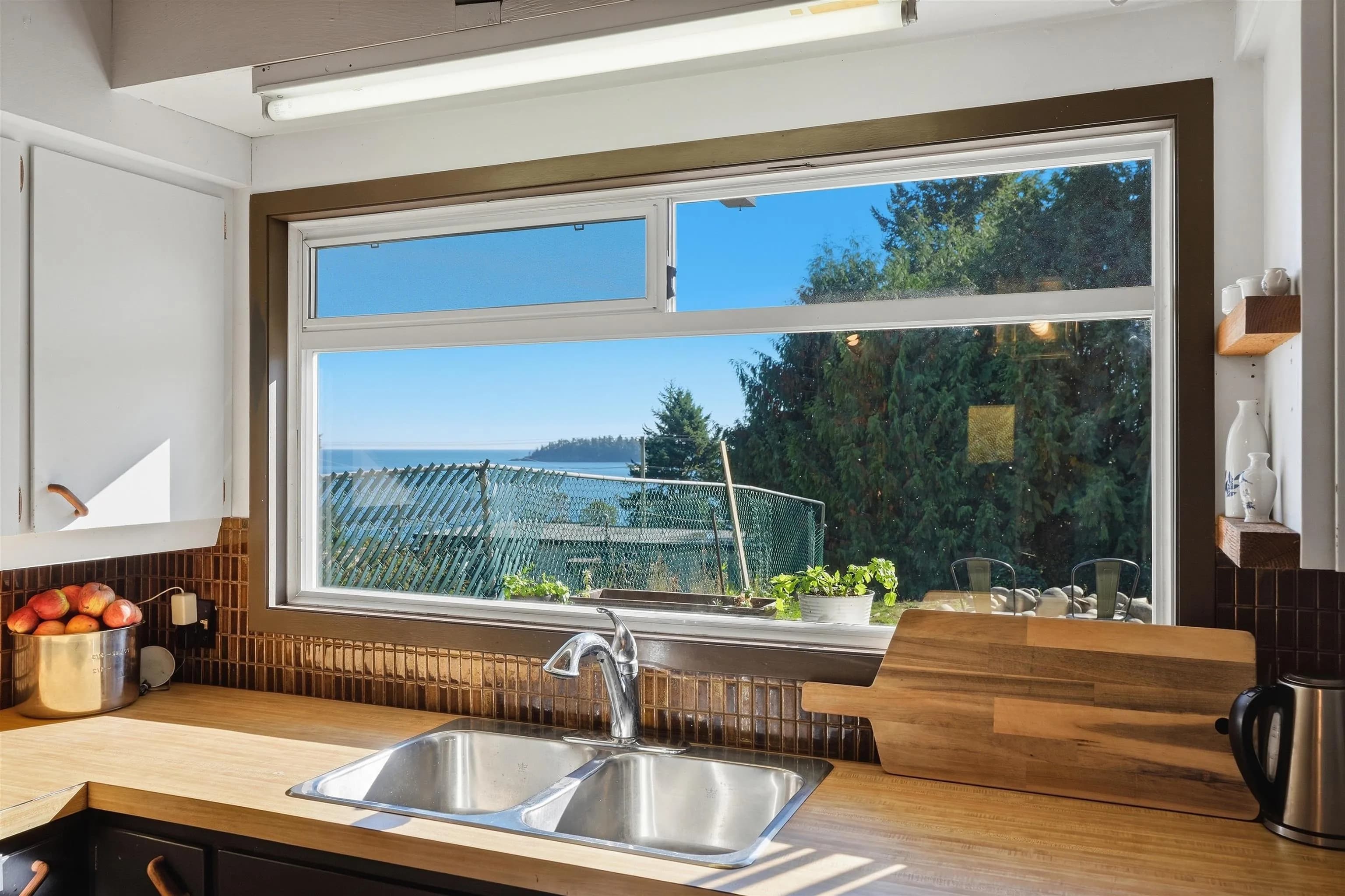 5430 Lawson Road, Sechelt, BC V7Z 0N1 — image 14