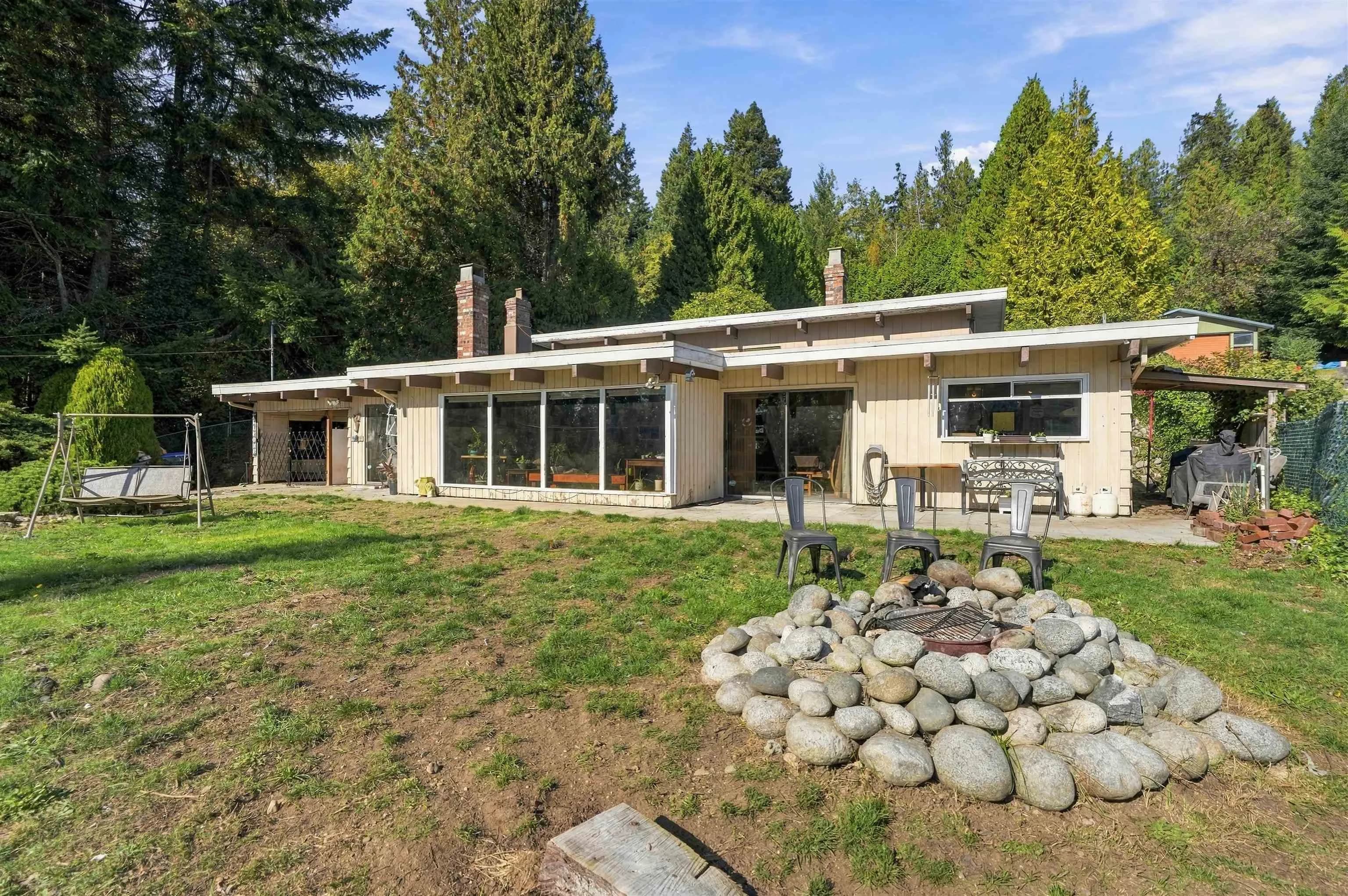 5430 Lawson Road, Sechelt, BC V7Z 0N1 — image 2