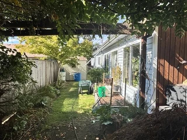 5206 Radcliffe Road, Sechelt, BC V7Z 0C1 — image 19
