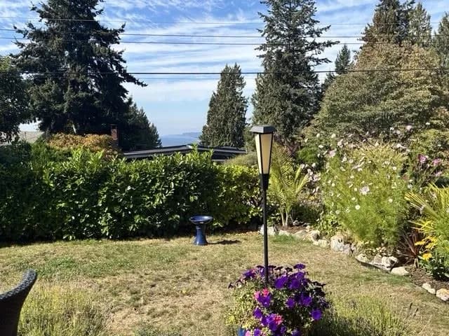 5206 Radcliffe Road, Sechelt, BC V7Z 0C1 — image 14