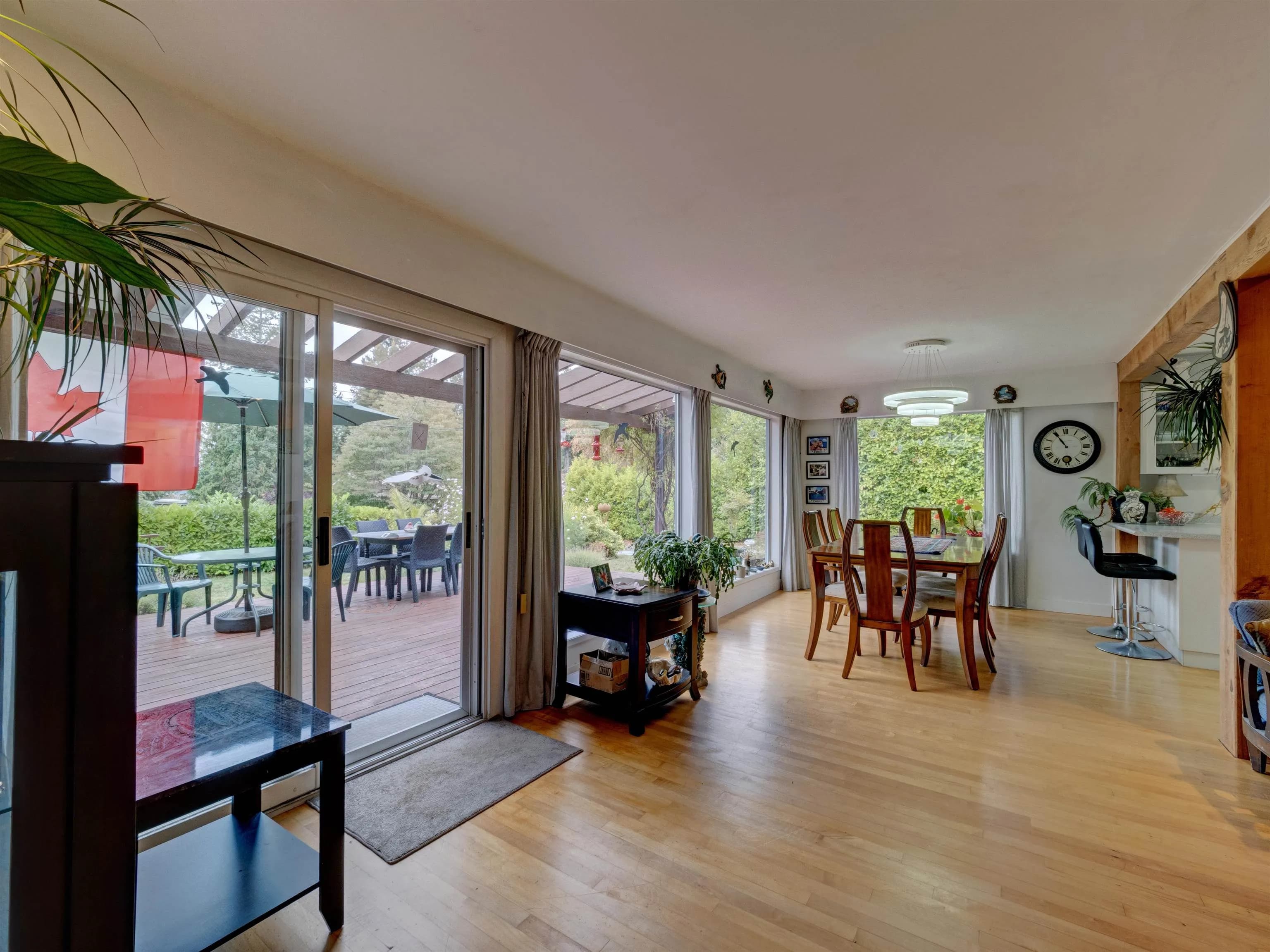 5206 Radcliffe Road, Sechelt, BC V7Z 0C1 — image 8
