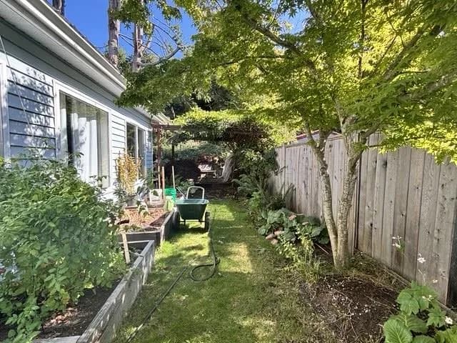 5206 Radcliffe Road, Sechelt, BC V7Z 0C1 — image 18