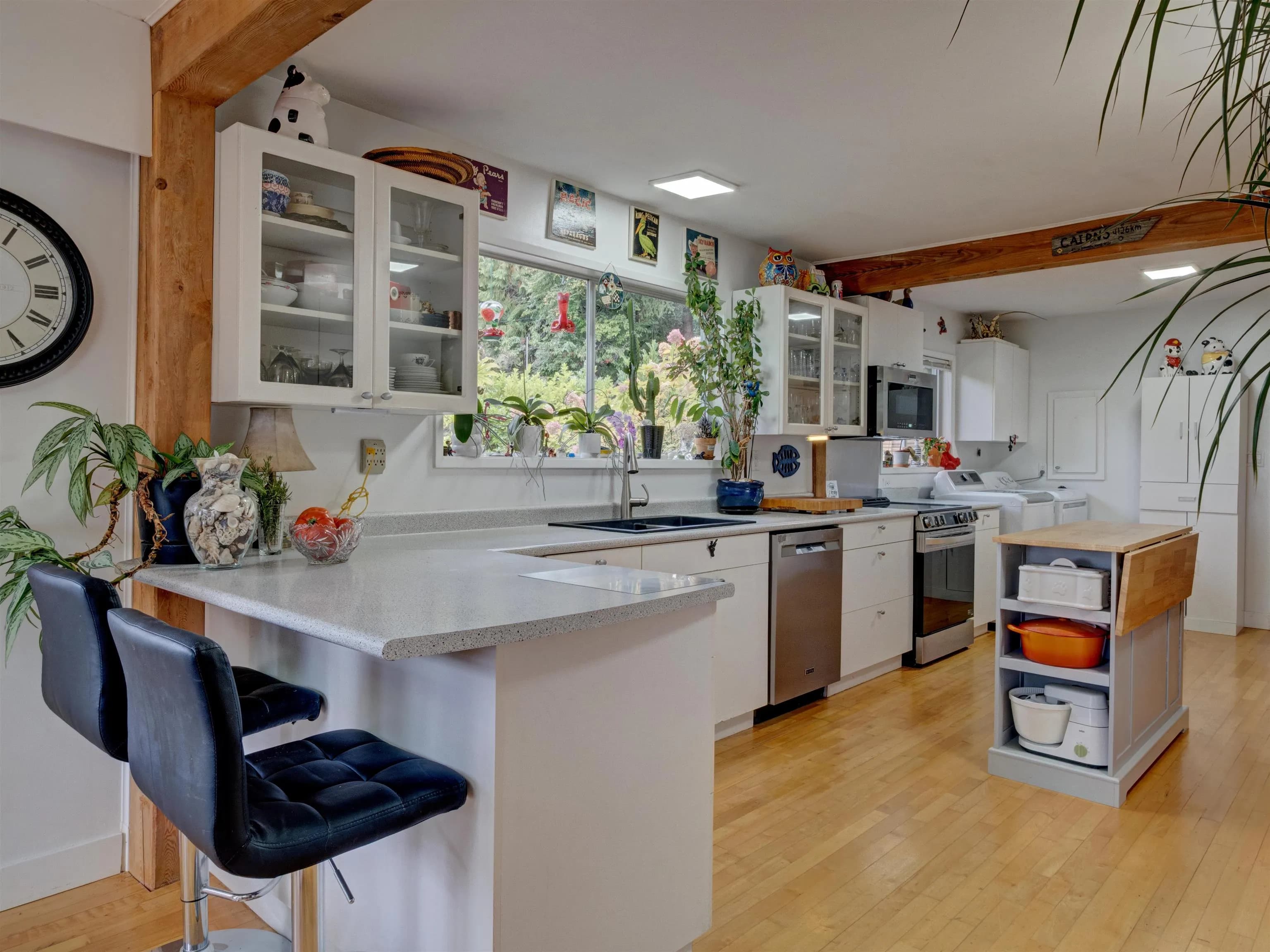 5206 Radcliffe Road, Sechelt, BC V7Z 0C1 — image 2