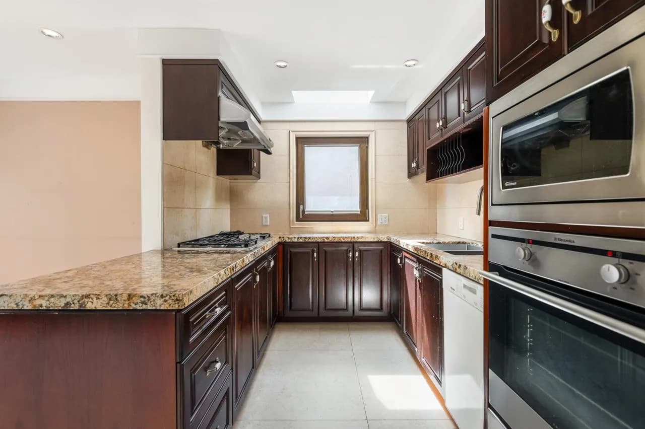 6678 Angus Drive, Vancouver, BC V6P 5H9 — image 15